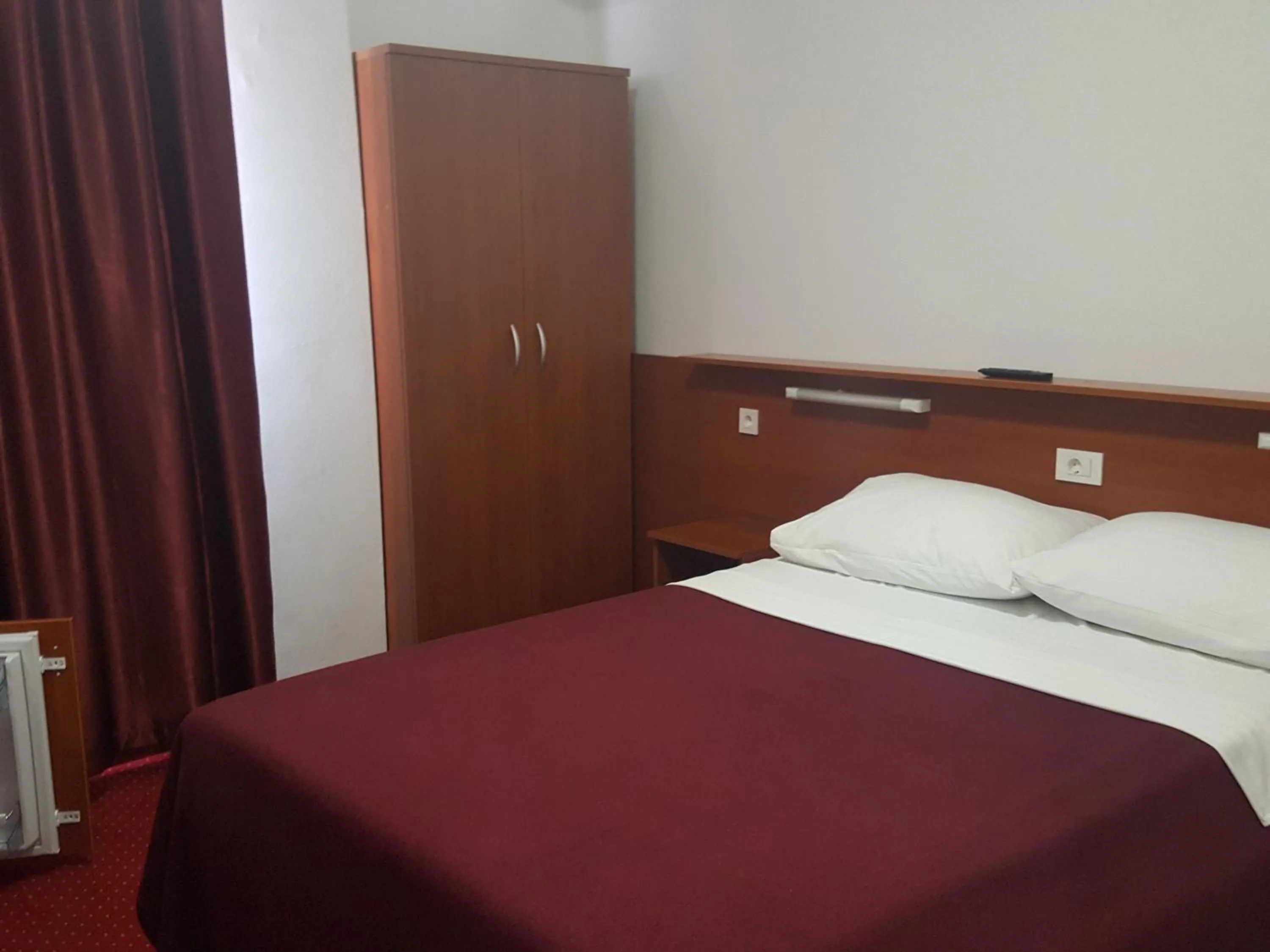 Bed in Hotel Mirni Kutak