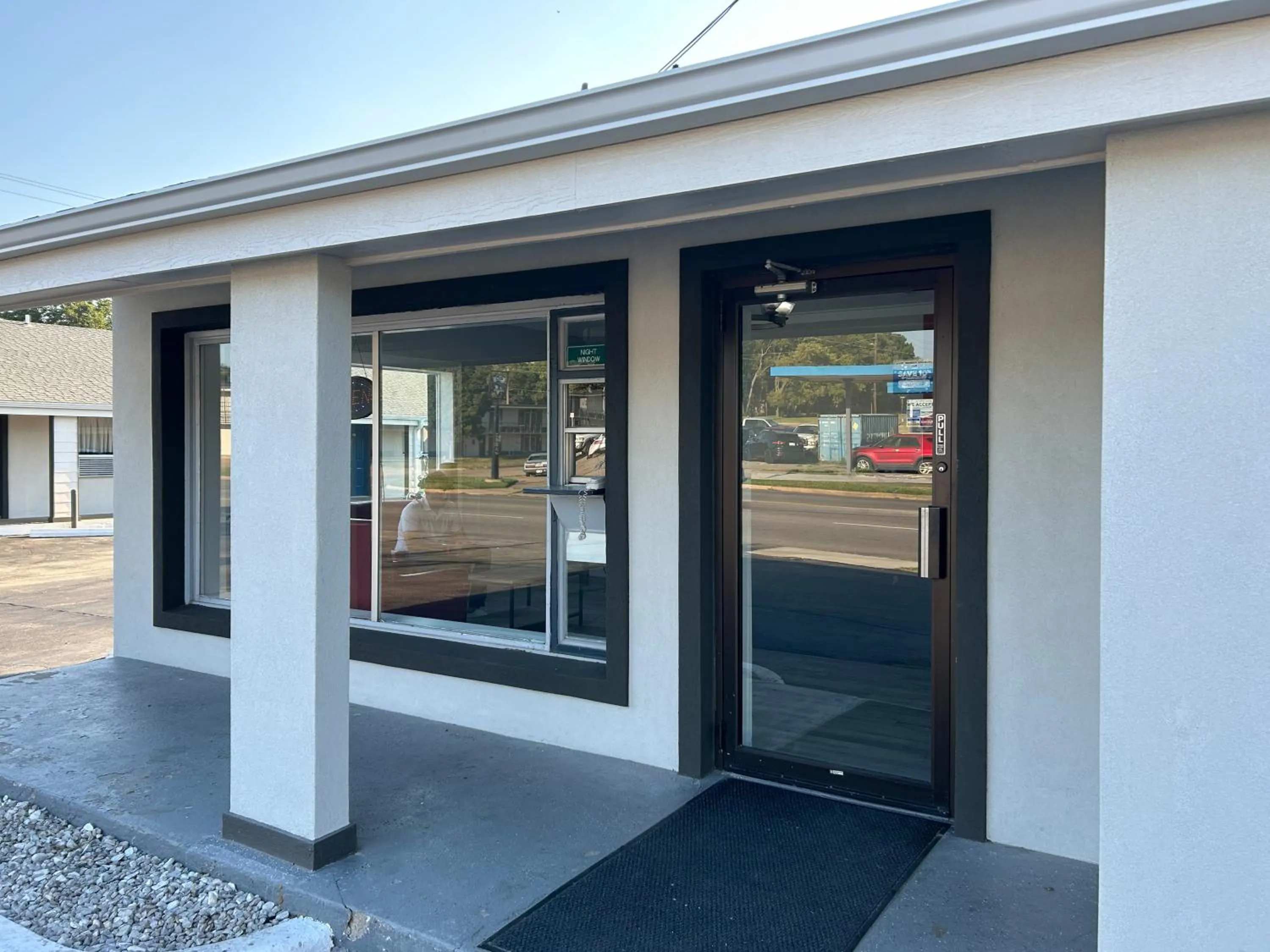 Property building in Motel 6 Ponca City, OK