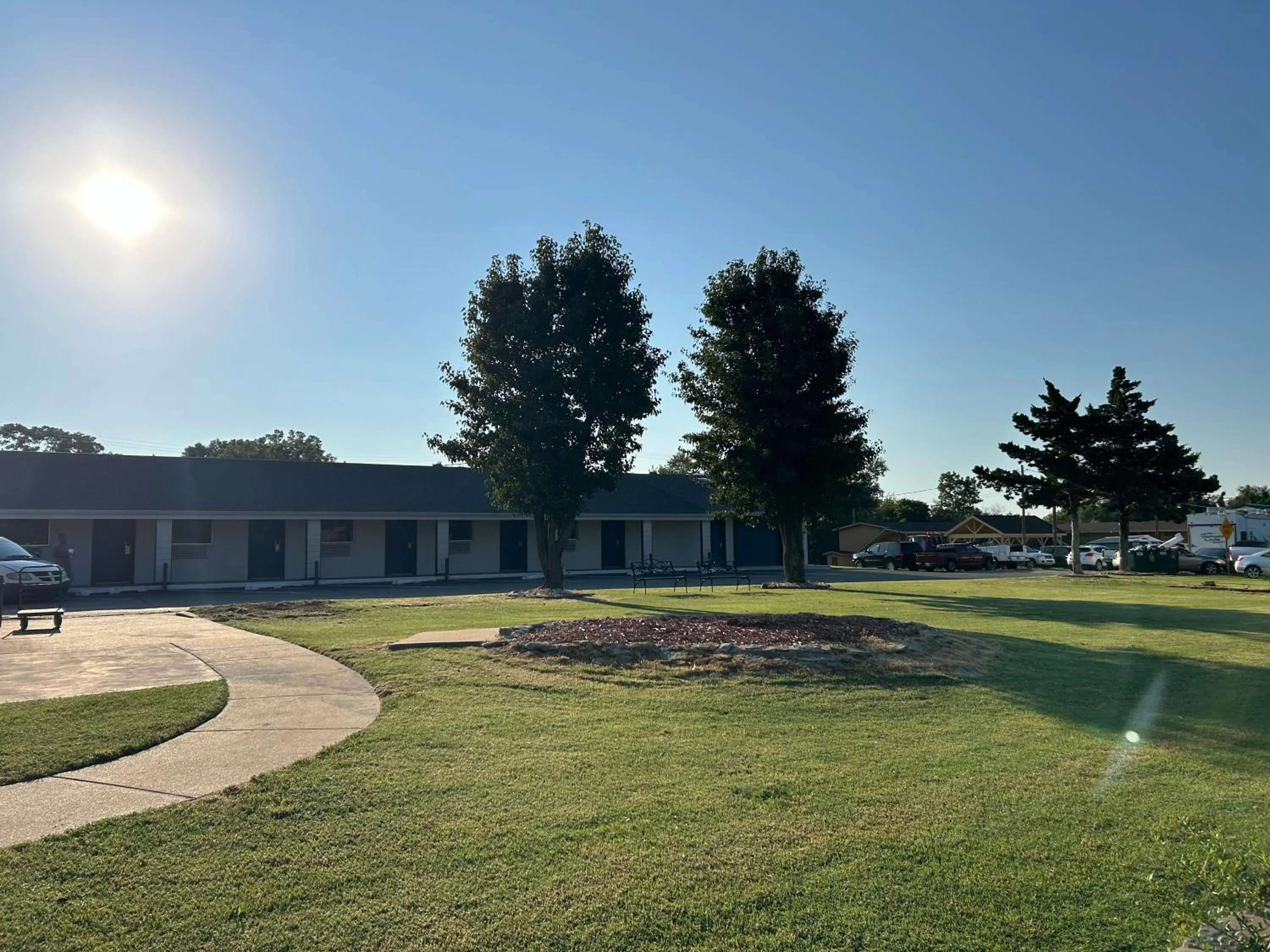 Garden view in Motel 6 Ponca City, OK