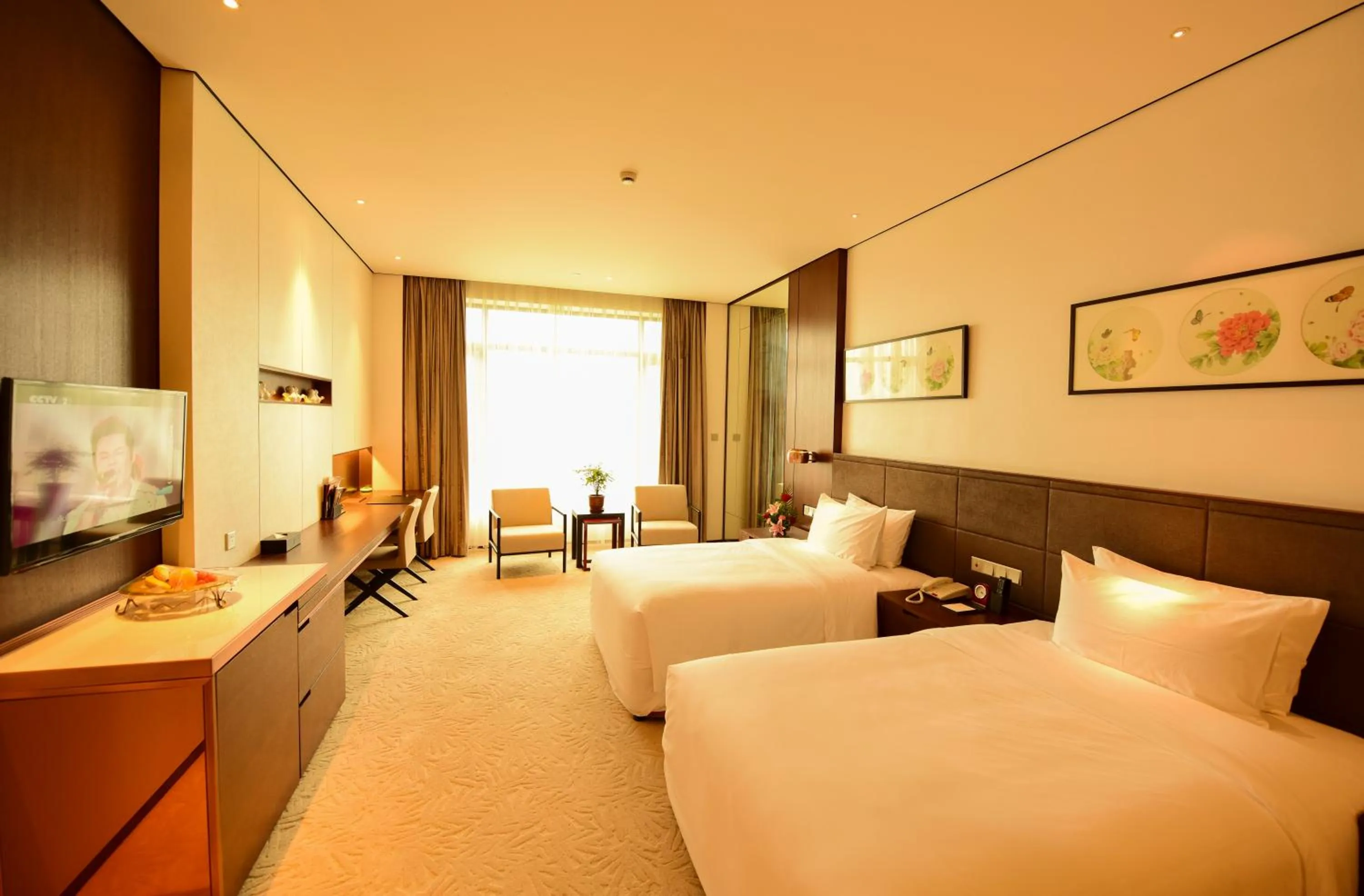 Photo of the whole room, Bed in Wuxi Yew Resort