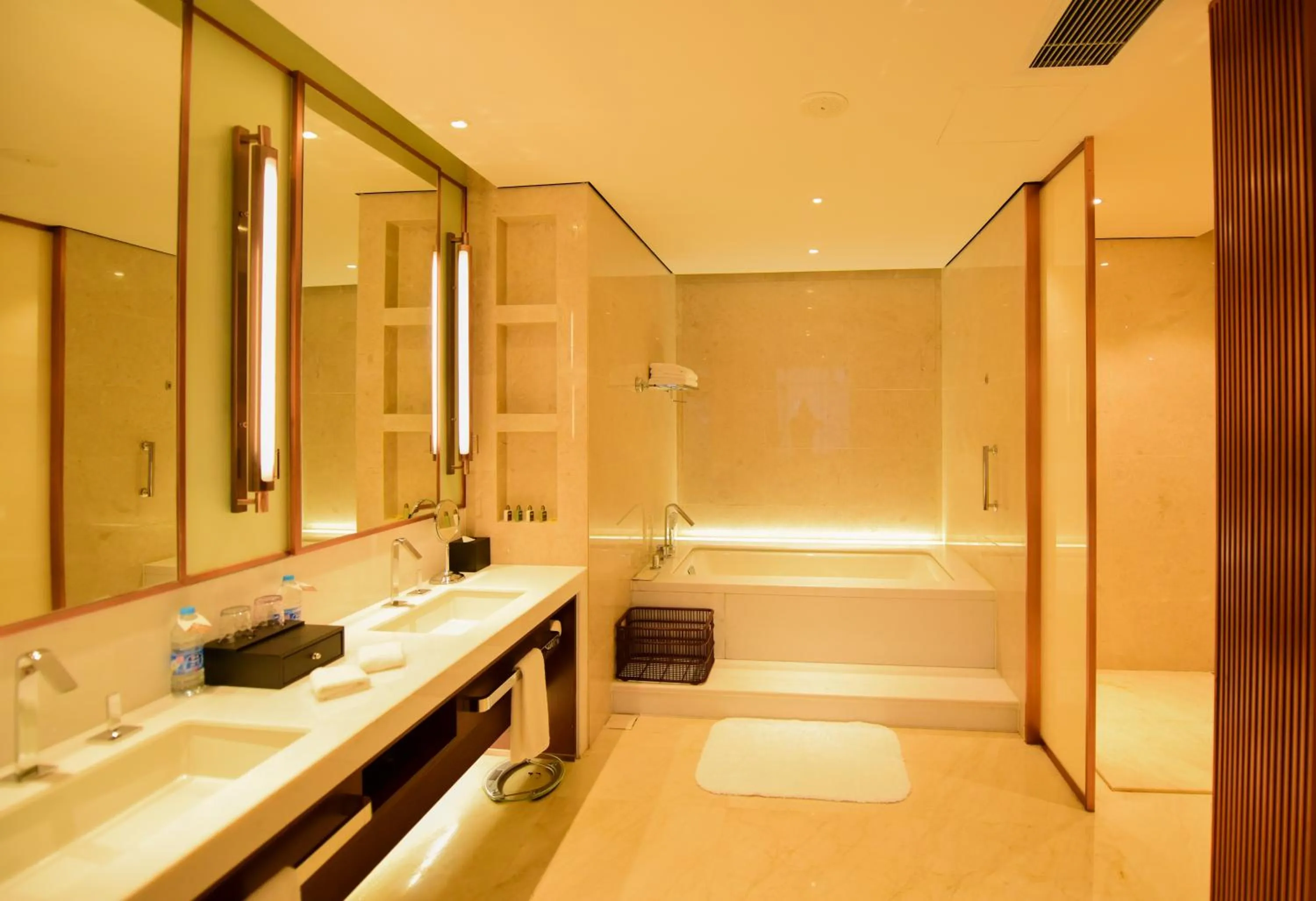 Hot Tub in Wuxi Yew Resort