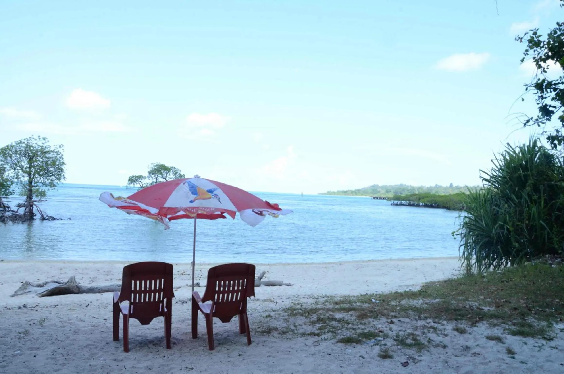 Beach in Coconhuts Beach Resort
