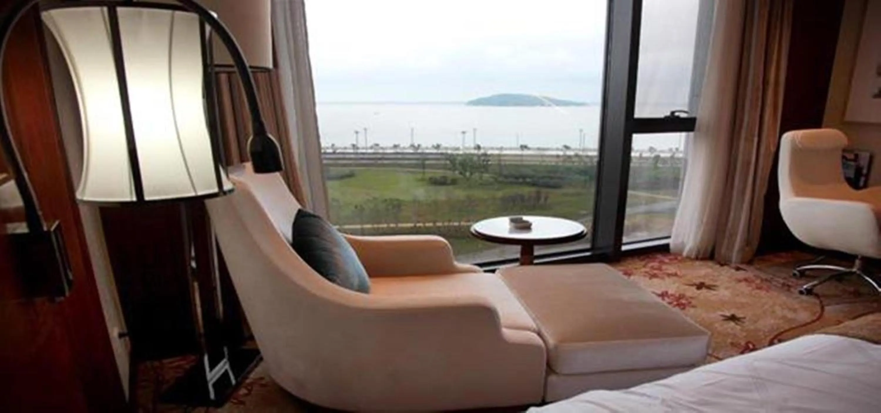 Bedroom in Jiangsu Haizhou Bayview Conference Center