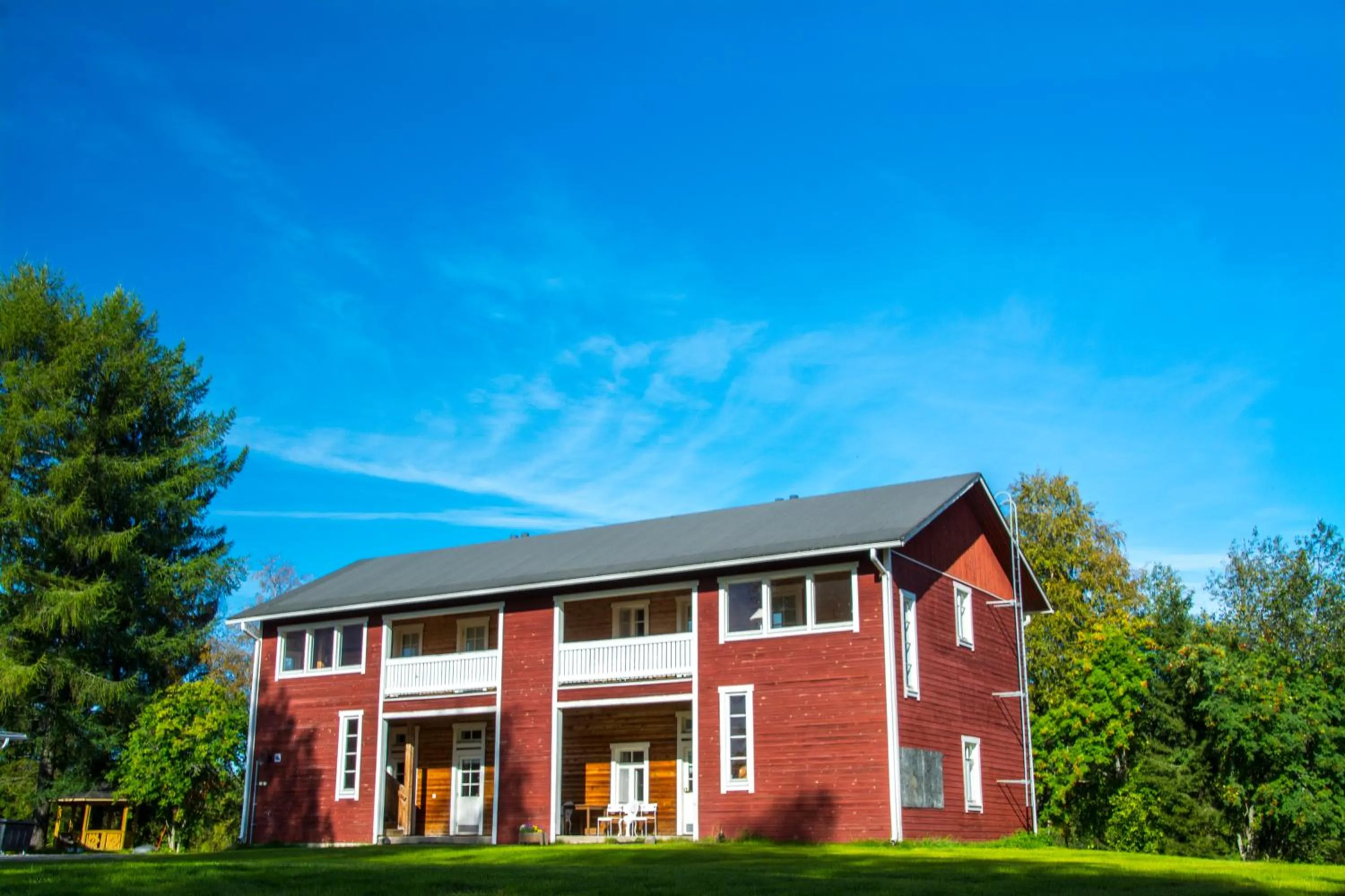 Area and facilities in Merilän Kartano