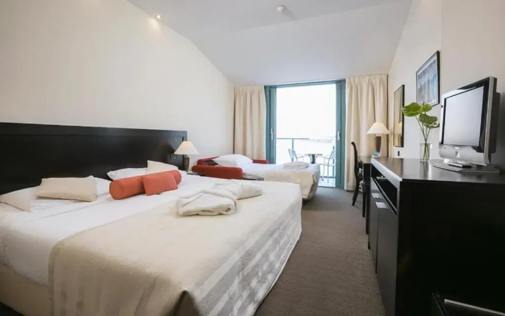 Double Room with Balcony and Side Sea View in Admiral Grand Hotel Double Room with Balcony and Side Sea View in Admiral Grand Hotel