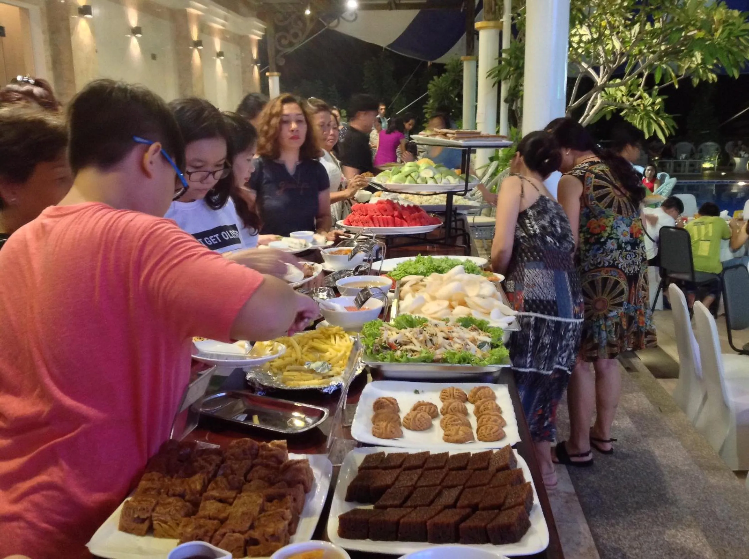 Restaurant/places to eat in Bella Vita Hotel