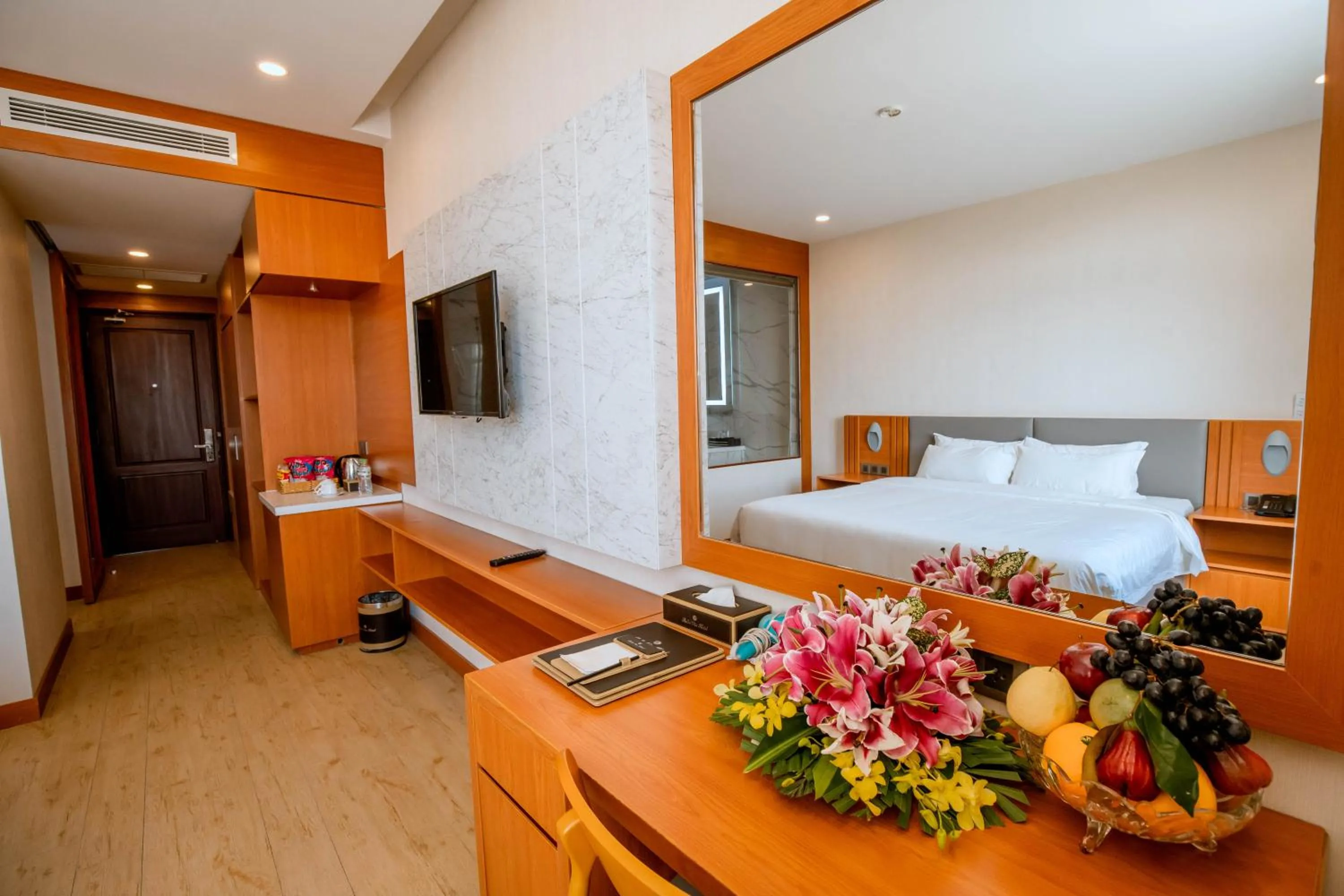 TV and multimedia, Bed in Bella Vita Hotel