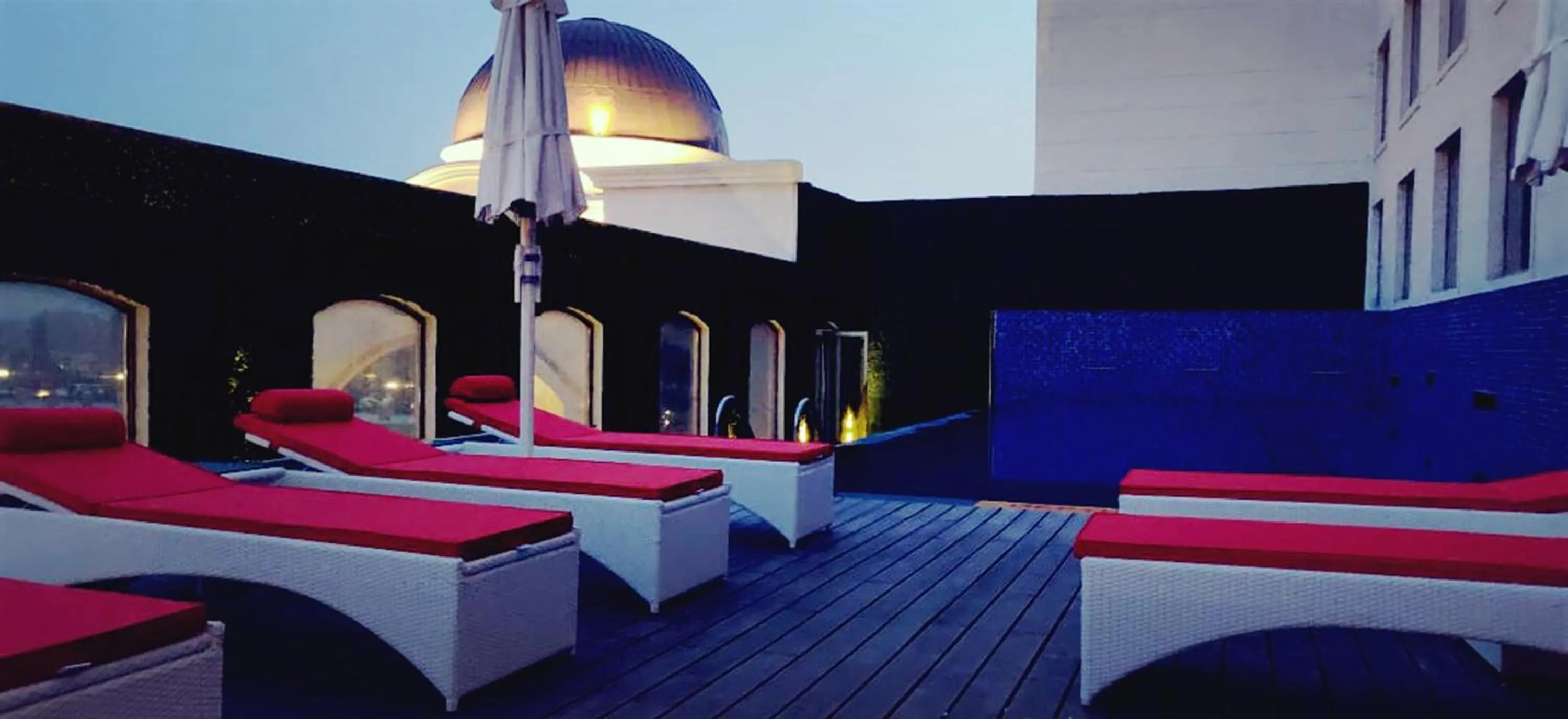 Swimming pool, Bed in Ramada by Wyndham Lucknow Hotel and Convention Center