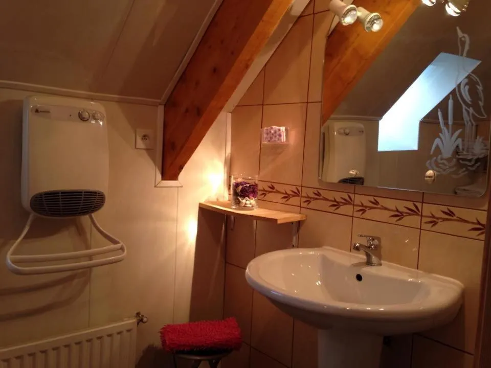 Bathroom in Le chant des oiseaux