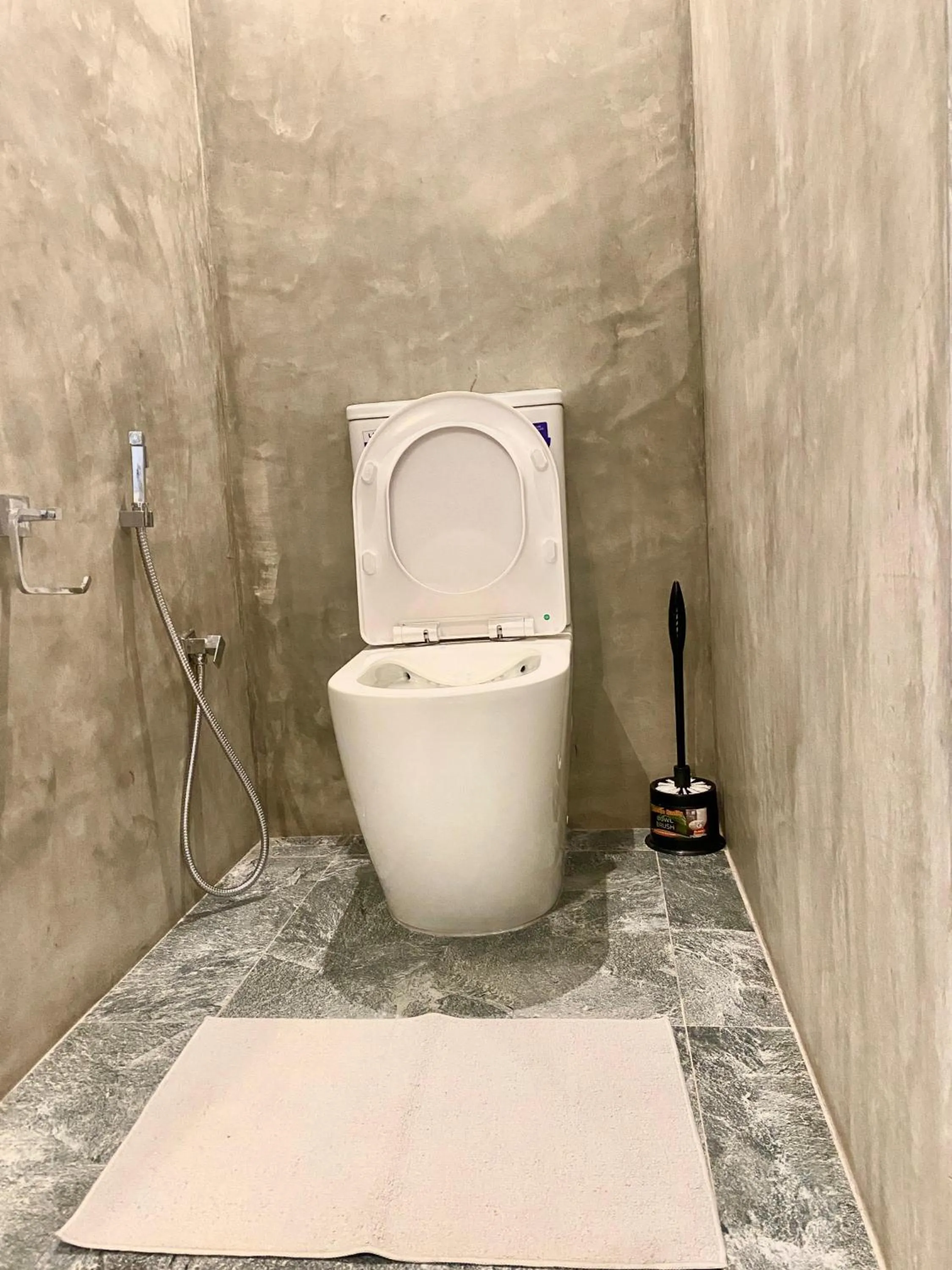 Toilet in The Countryside Udawalawe