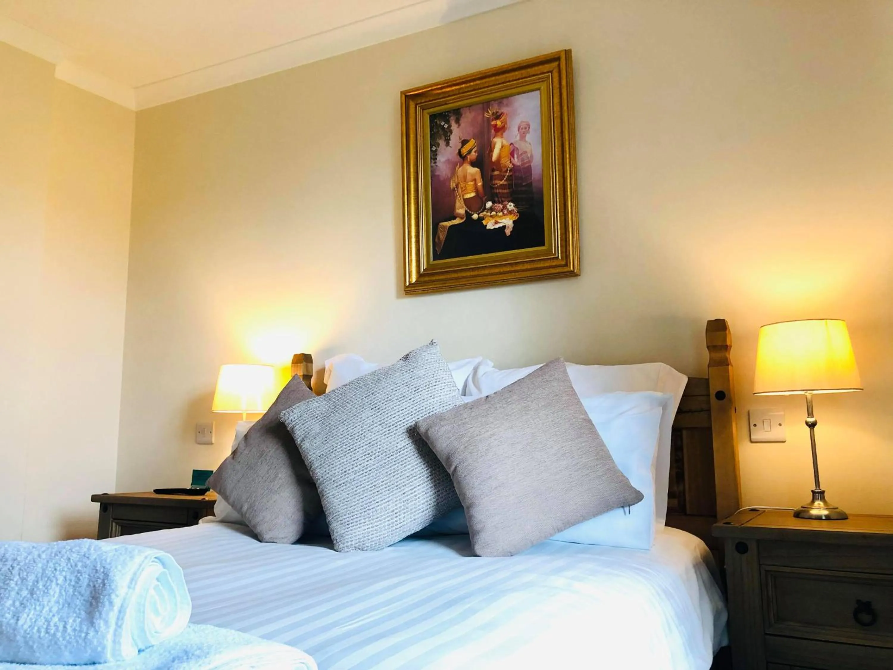 Bed in The Llanelwedd Arms Hotel