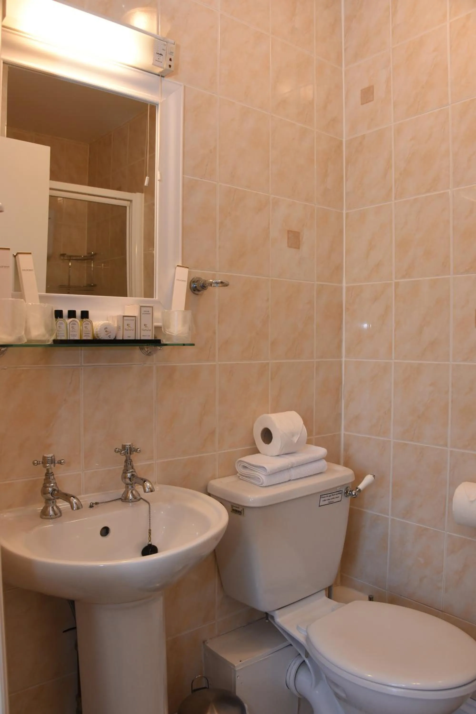 The Llanelwedd Arms Hotel