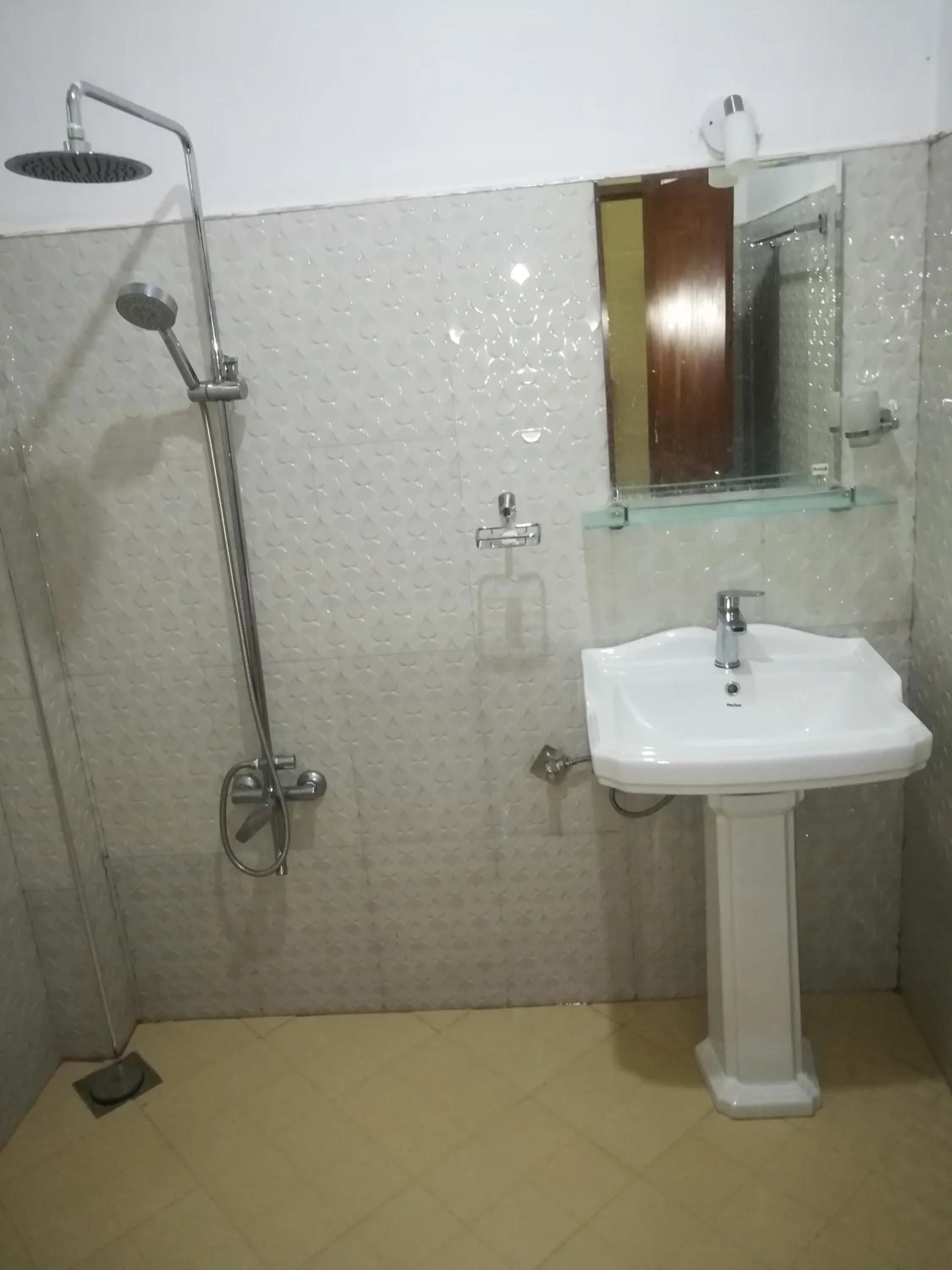 Bathroom in Dinaro Guest