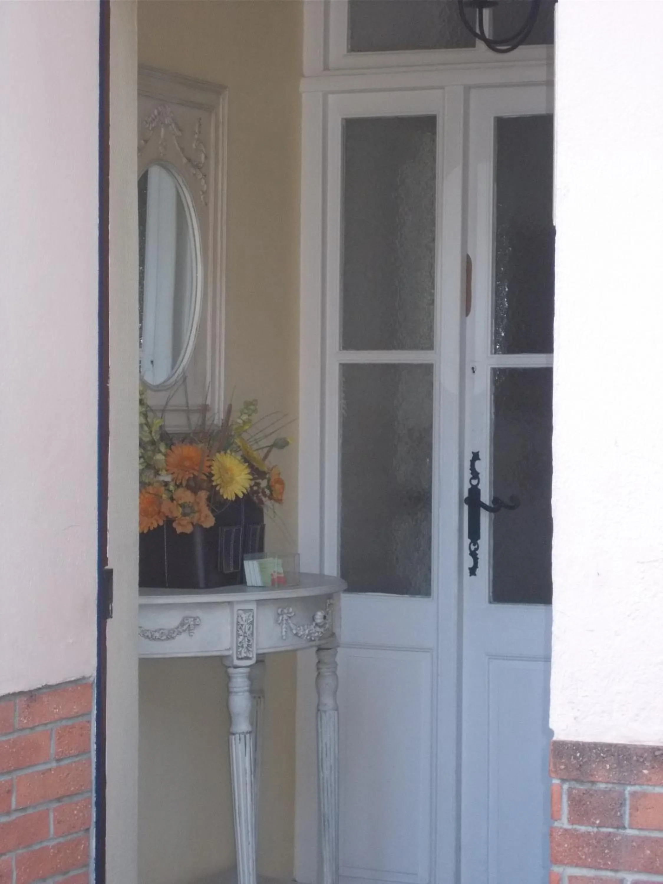 Facade/entrance in Poppys Chambres d'Hotes