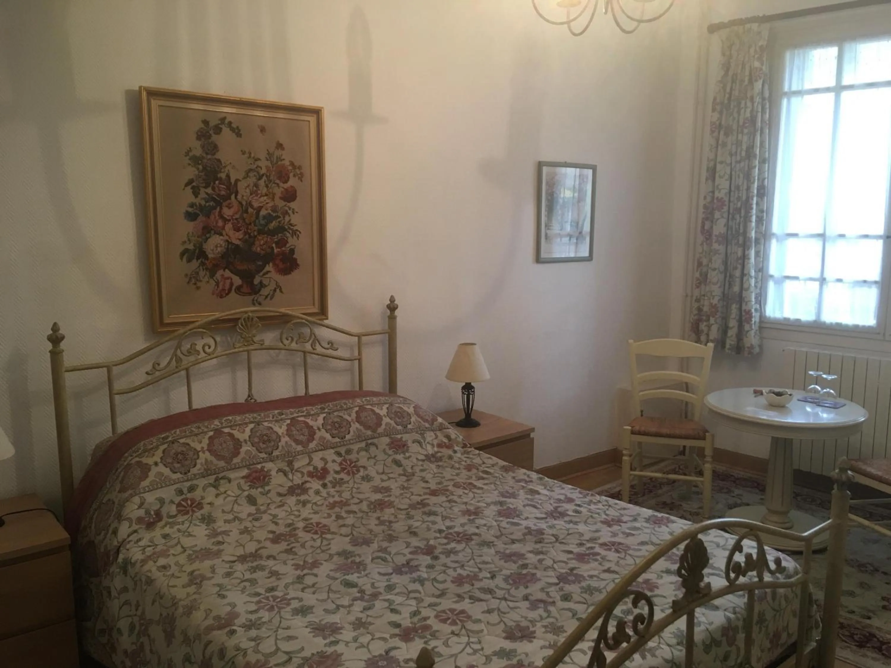 Bed in Poppys Chambres d'Hotes