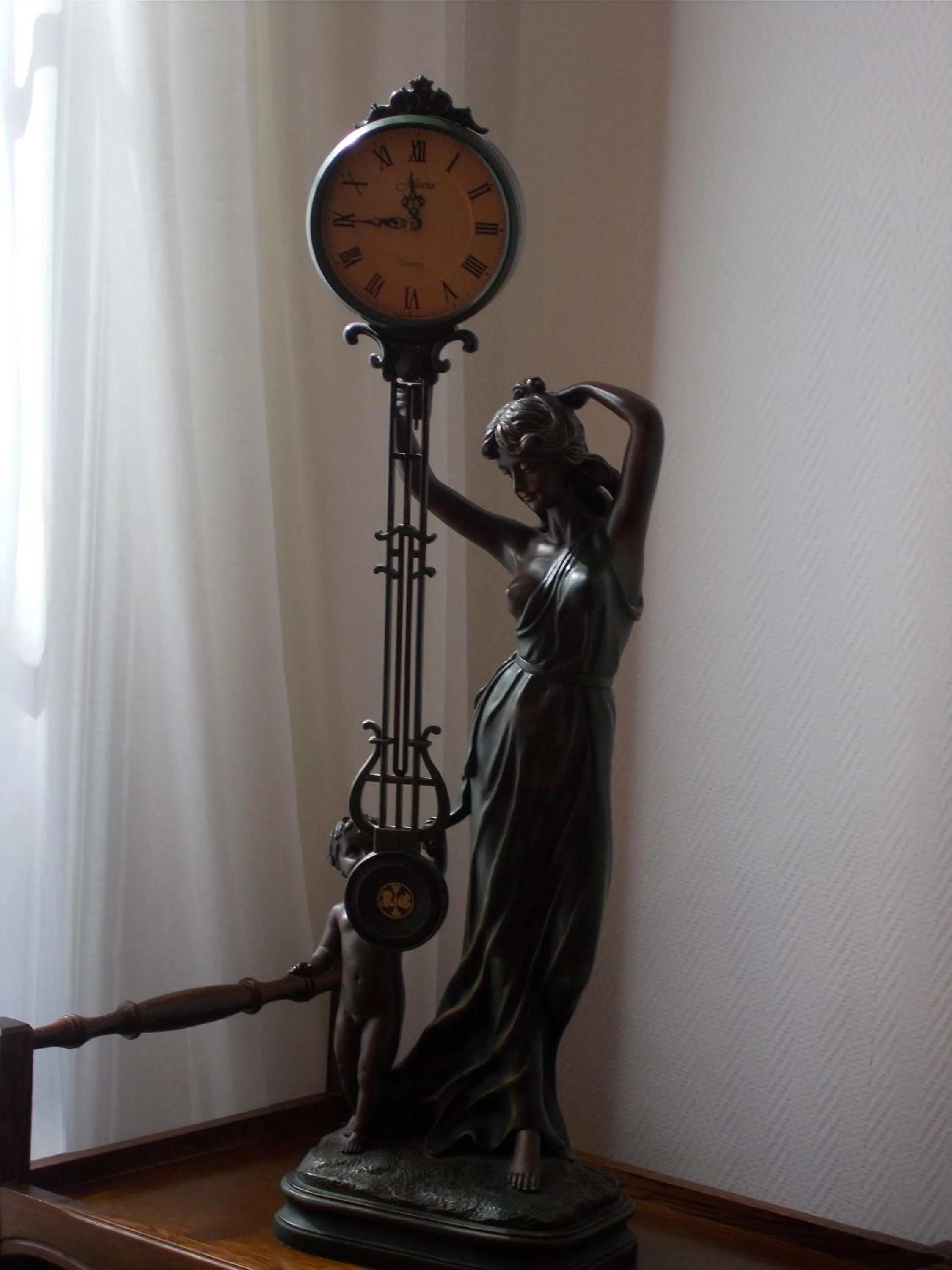 Decorative detail in Poppys Chambres d'Hotes