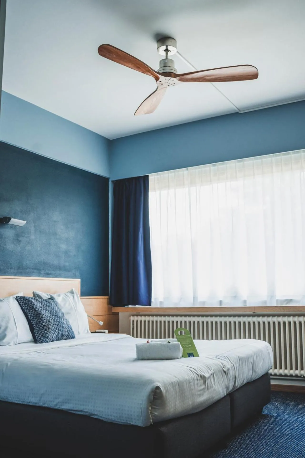 Bedroom, Bed in Mont-des-Pins