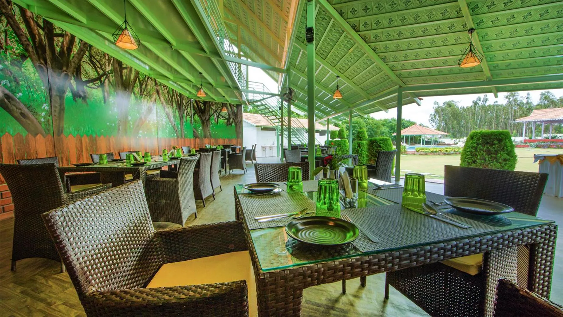 Restaurant/places to eat in Fiestaa Resort n Events Venue