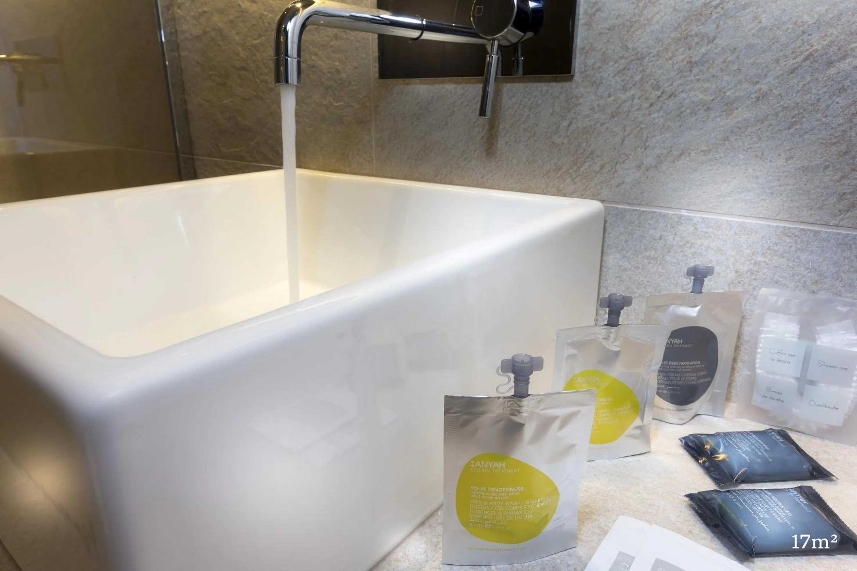 Bathroom in Hotel Andréa