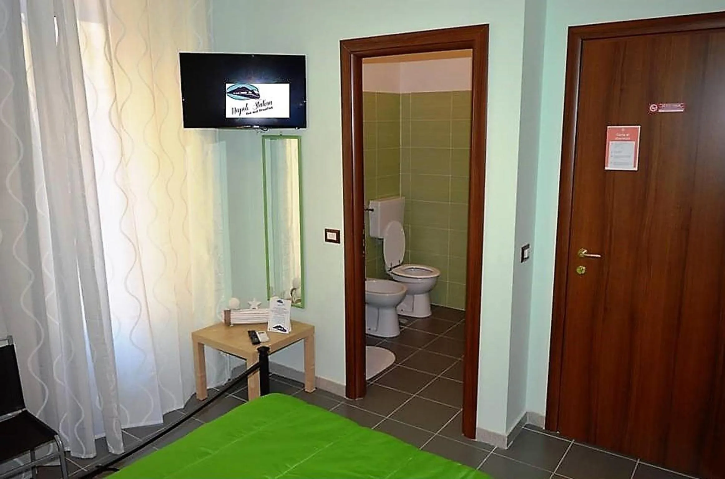 Bathroom in Napoli Station B&B