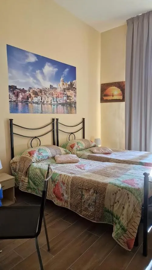 Bed in Napoli Station B&B