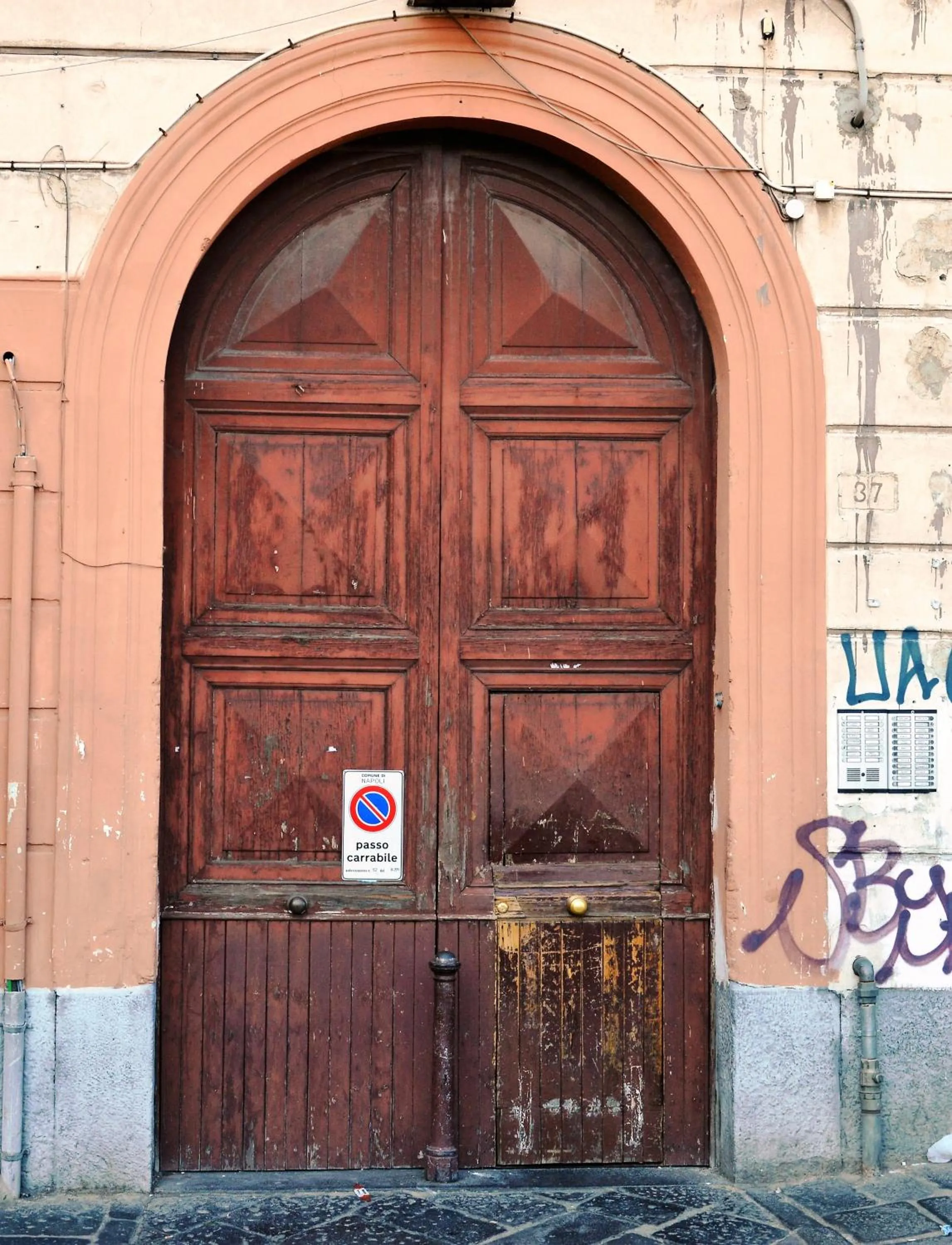 Facade/entrance in Napoli Station B&B