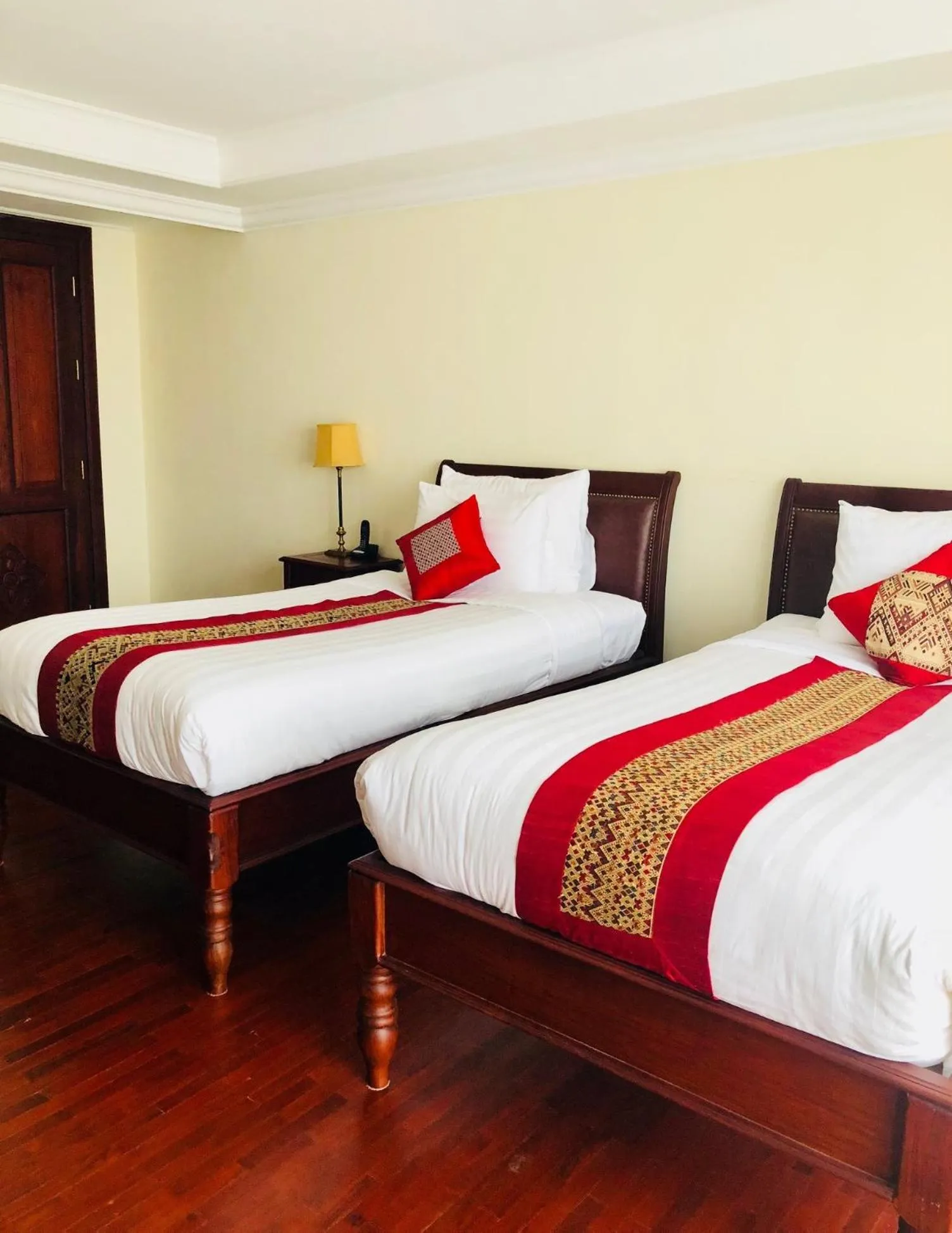 Bed in Phasouk Vien Chantra Hotel