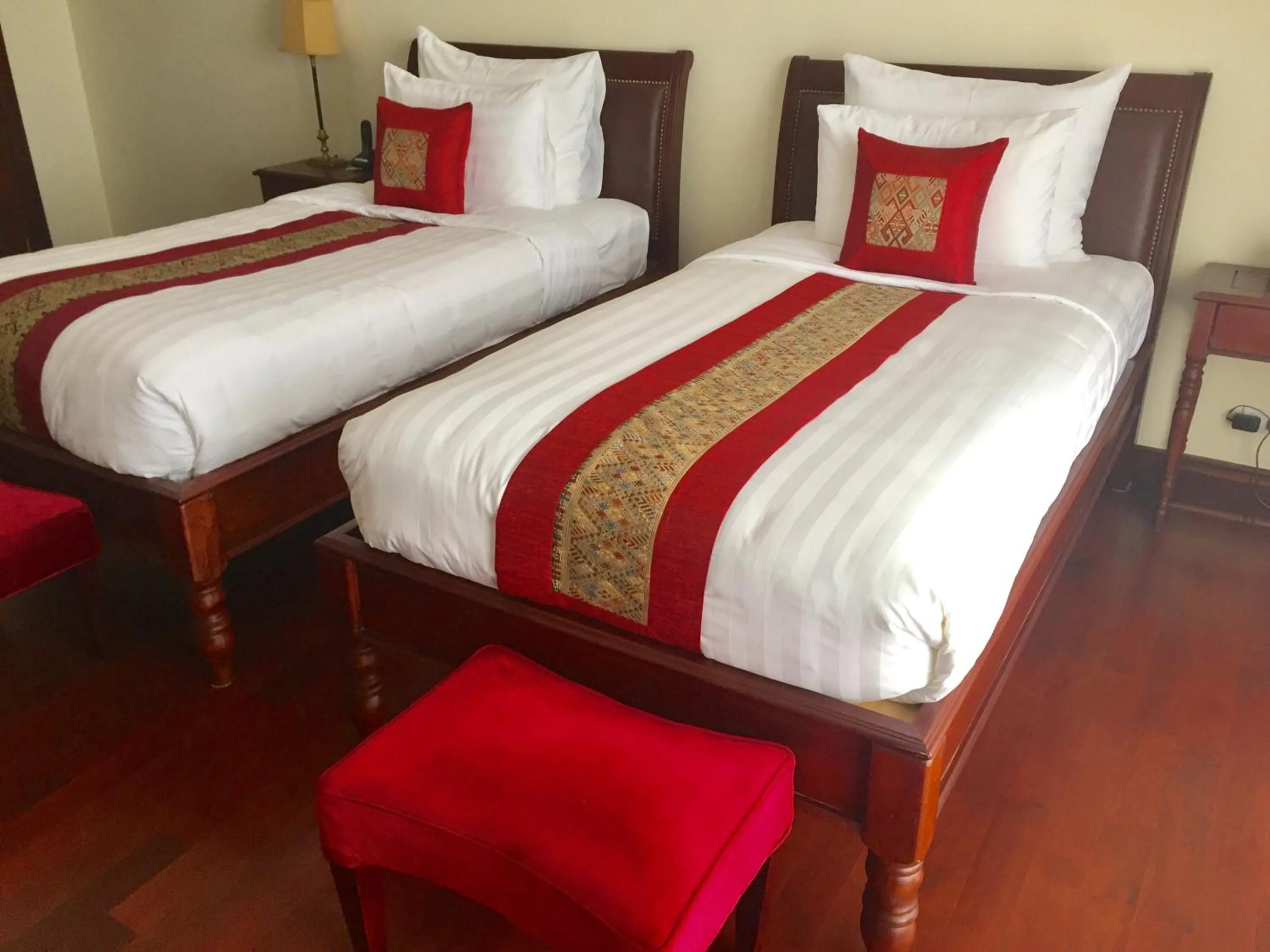 Bed in Phasouk Vien Chantra Hotel