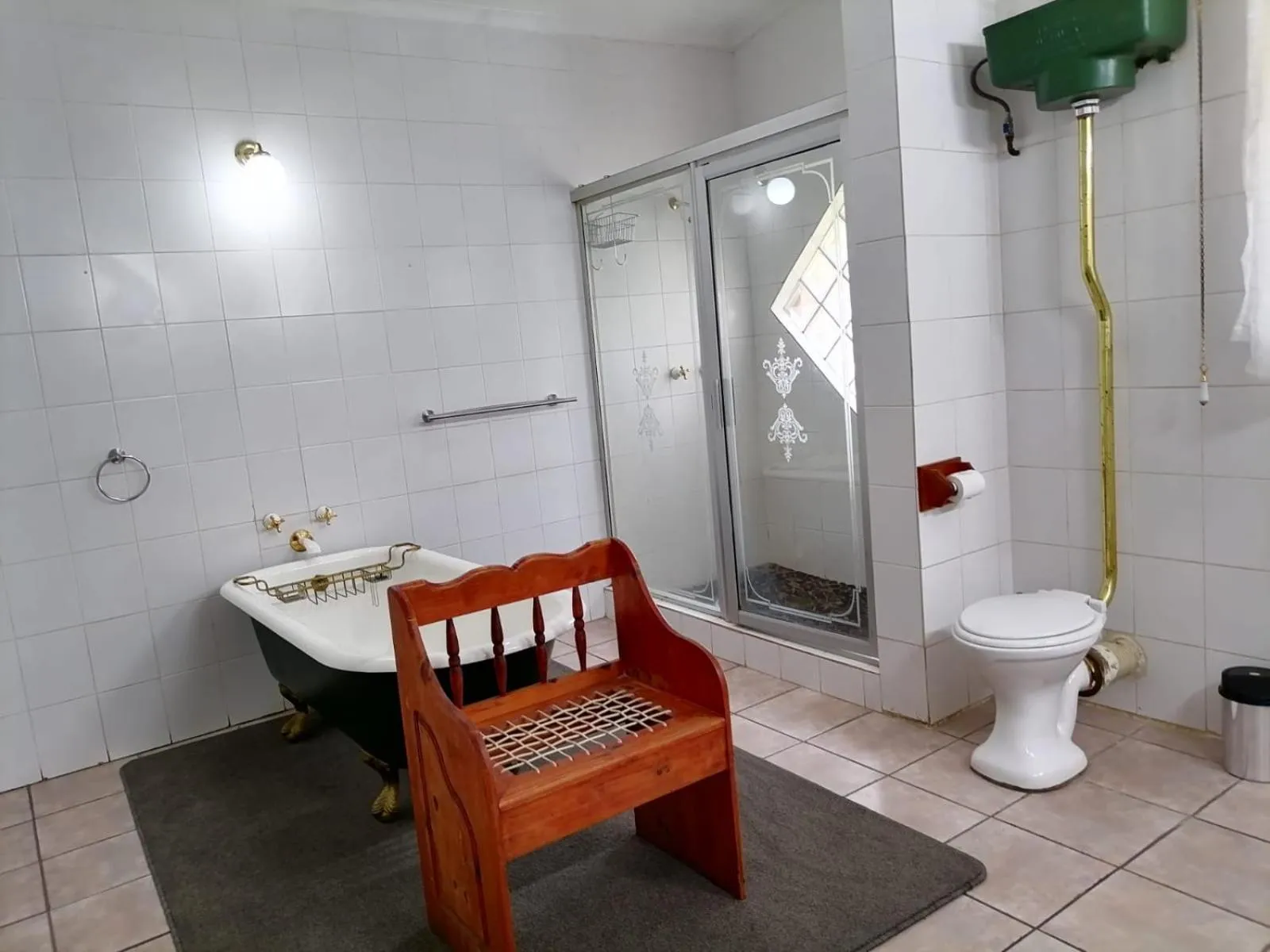 Shower in Shingalana Guest Lodge