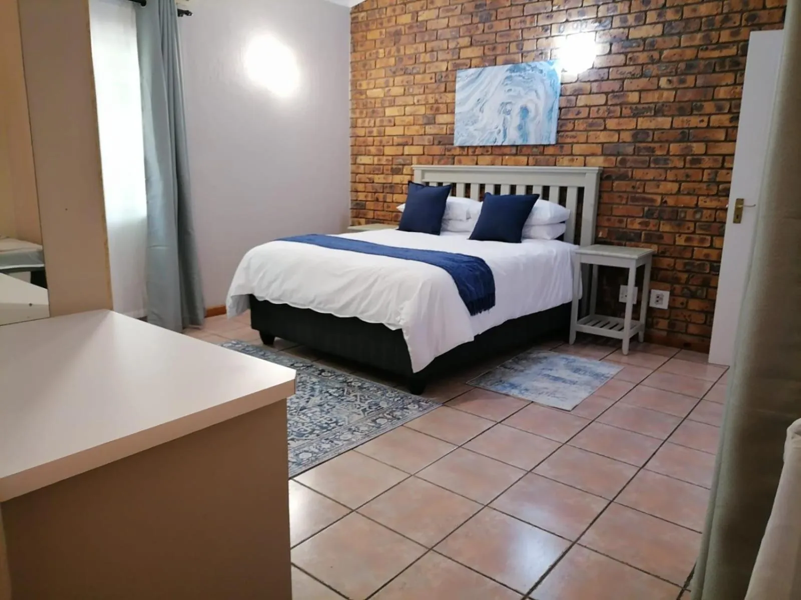 Bed in Shingalana Guest Lodge