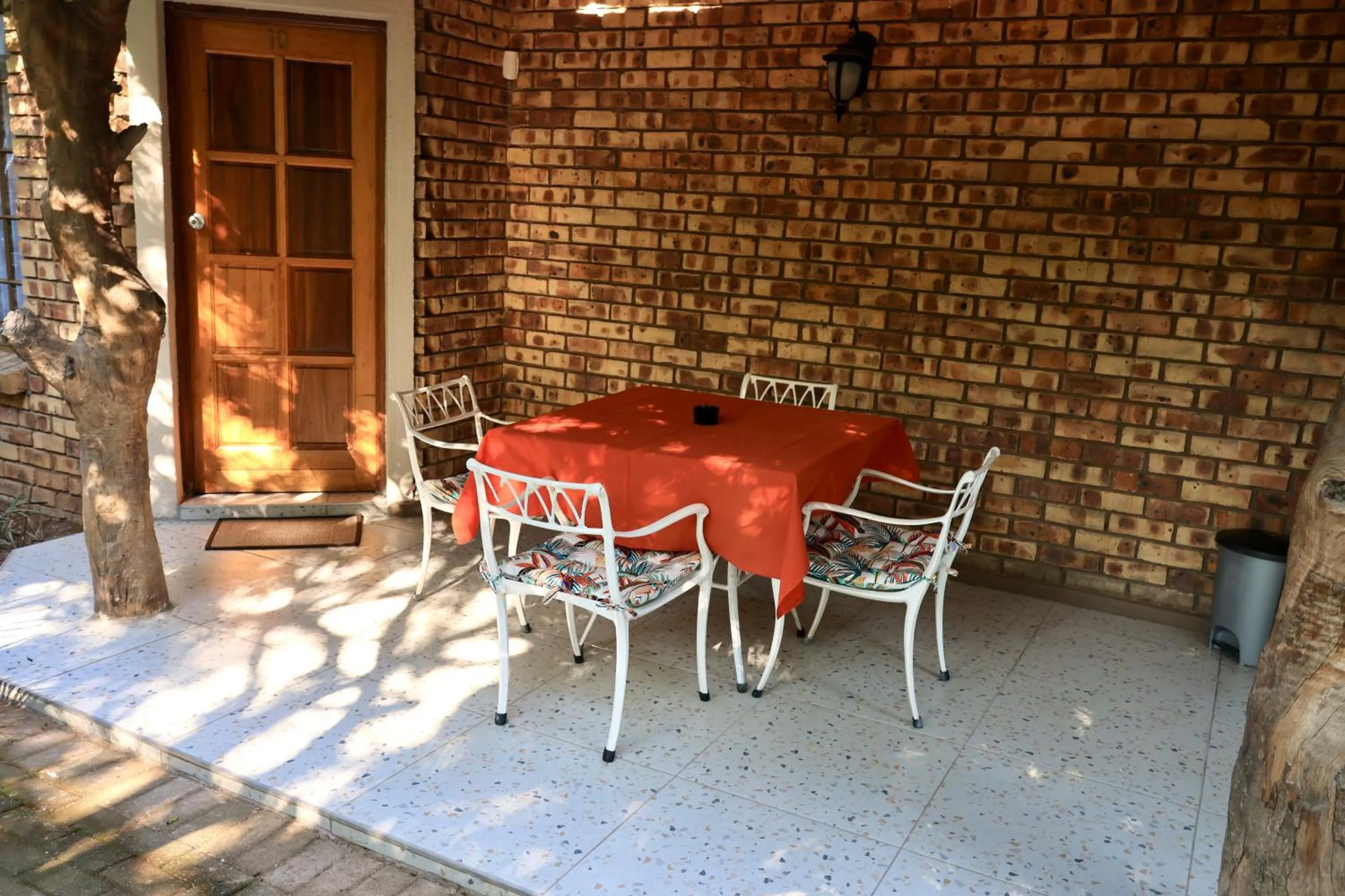 Patio in Shingalana Guest Lodge