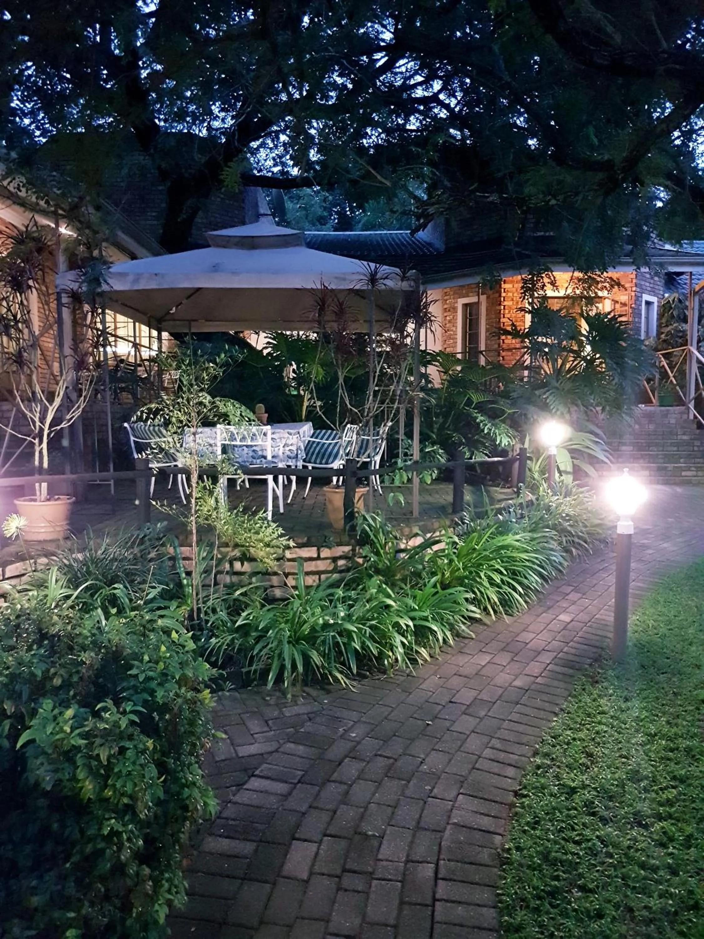 Patio in Shingalana Guest Lodge