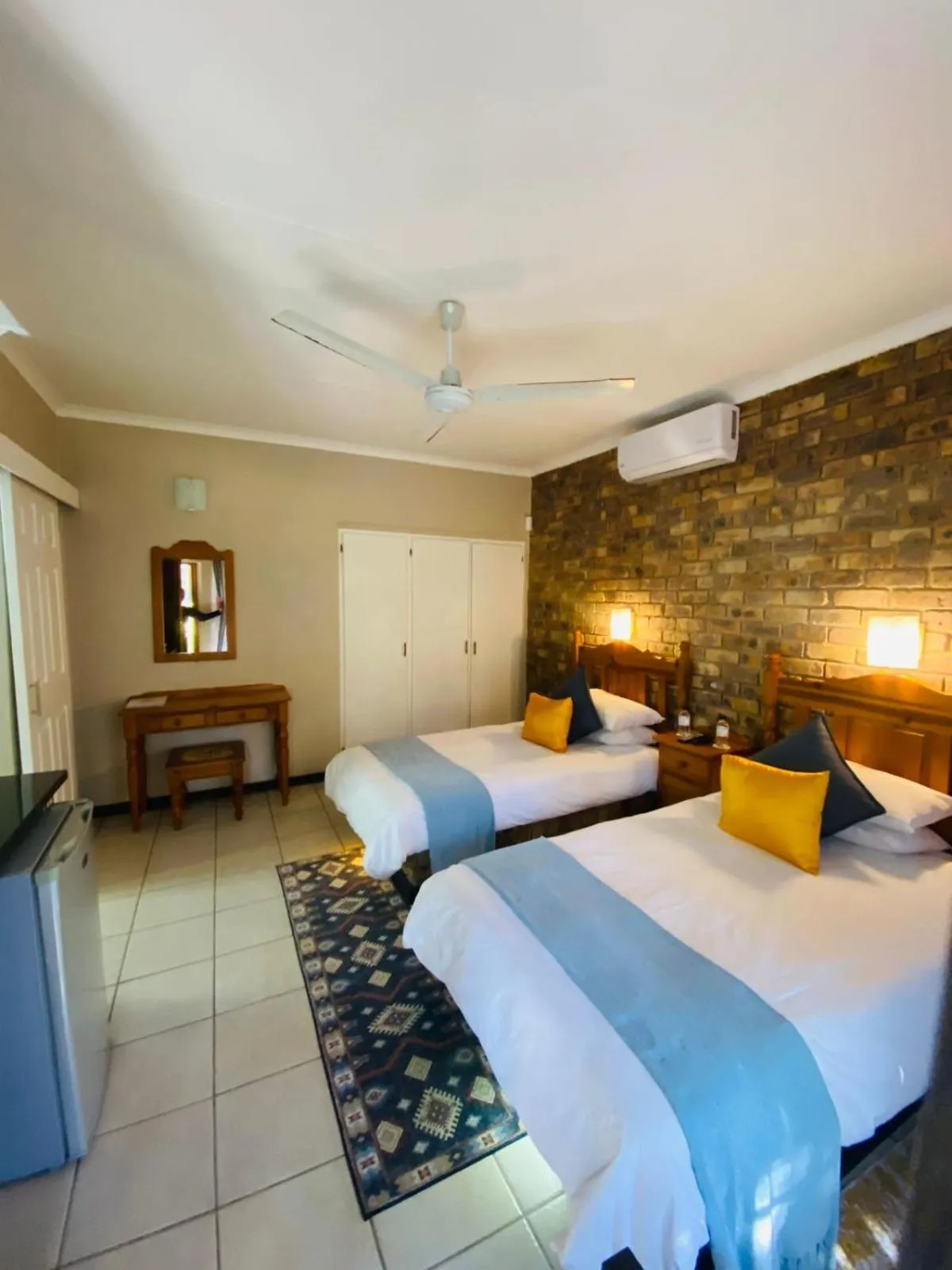 Bed in Shingalana Guest Lodge