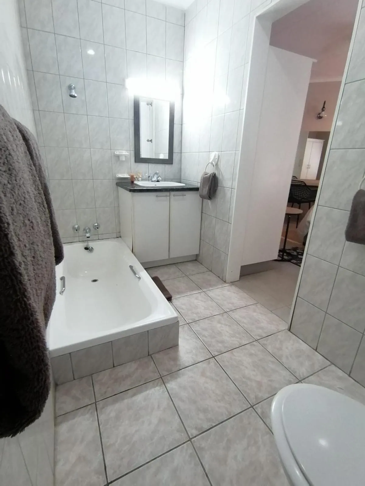 Bathroom in Shingalana Guest Lodge