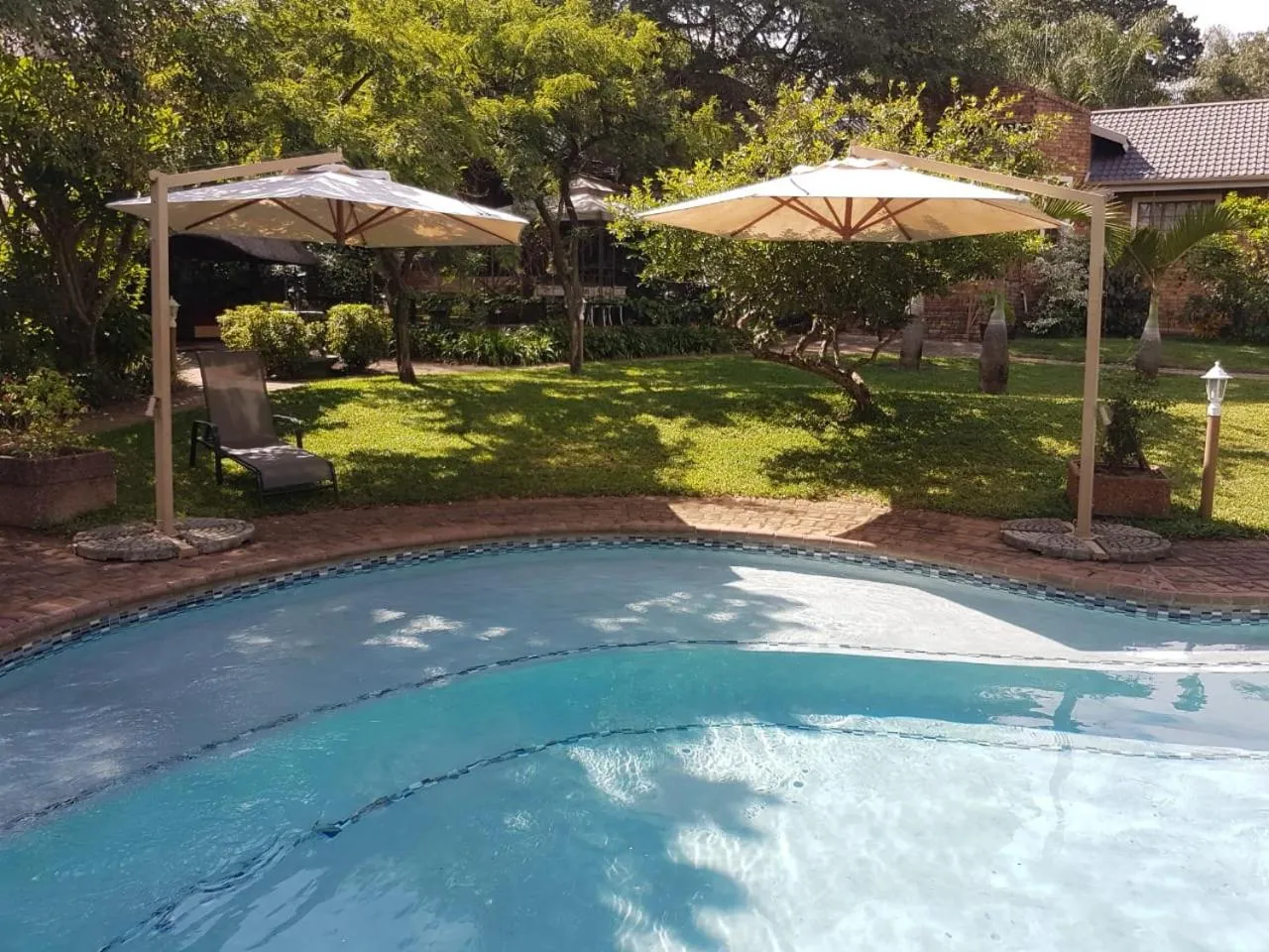 Pool view in Shingalana Guest Lodge