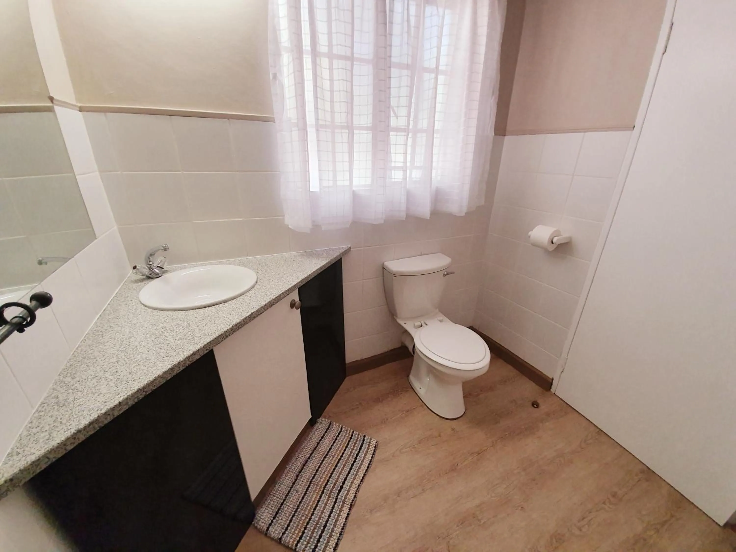 Bathroom in Shingalana Guest Lodge