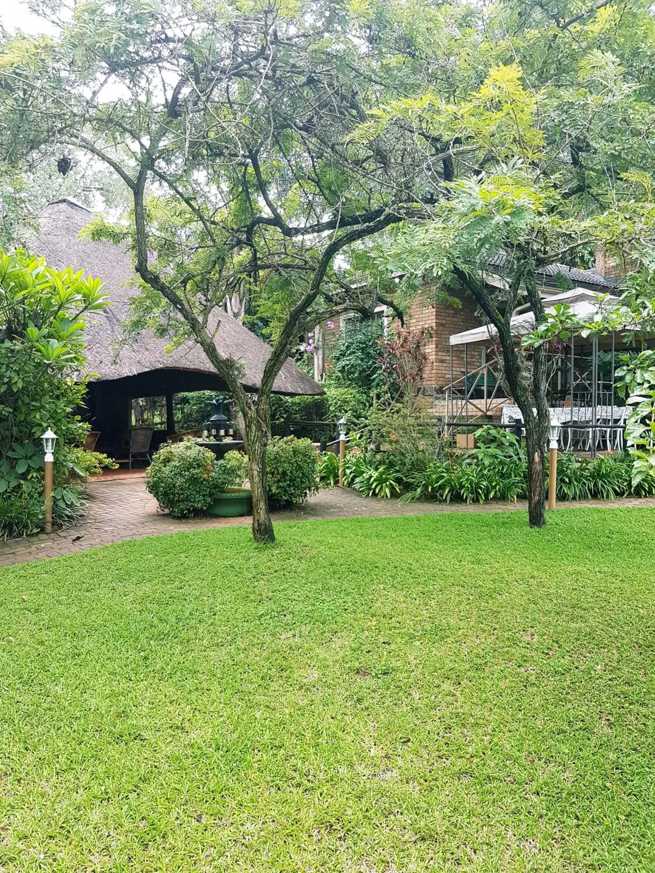 Garden in Shingalana Guest Lodge
