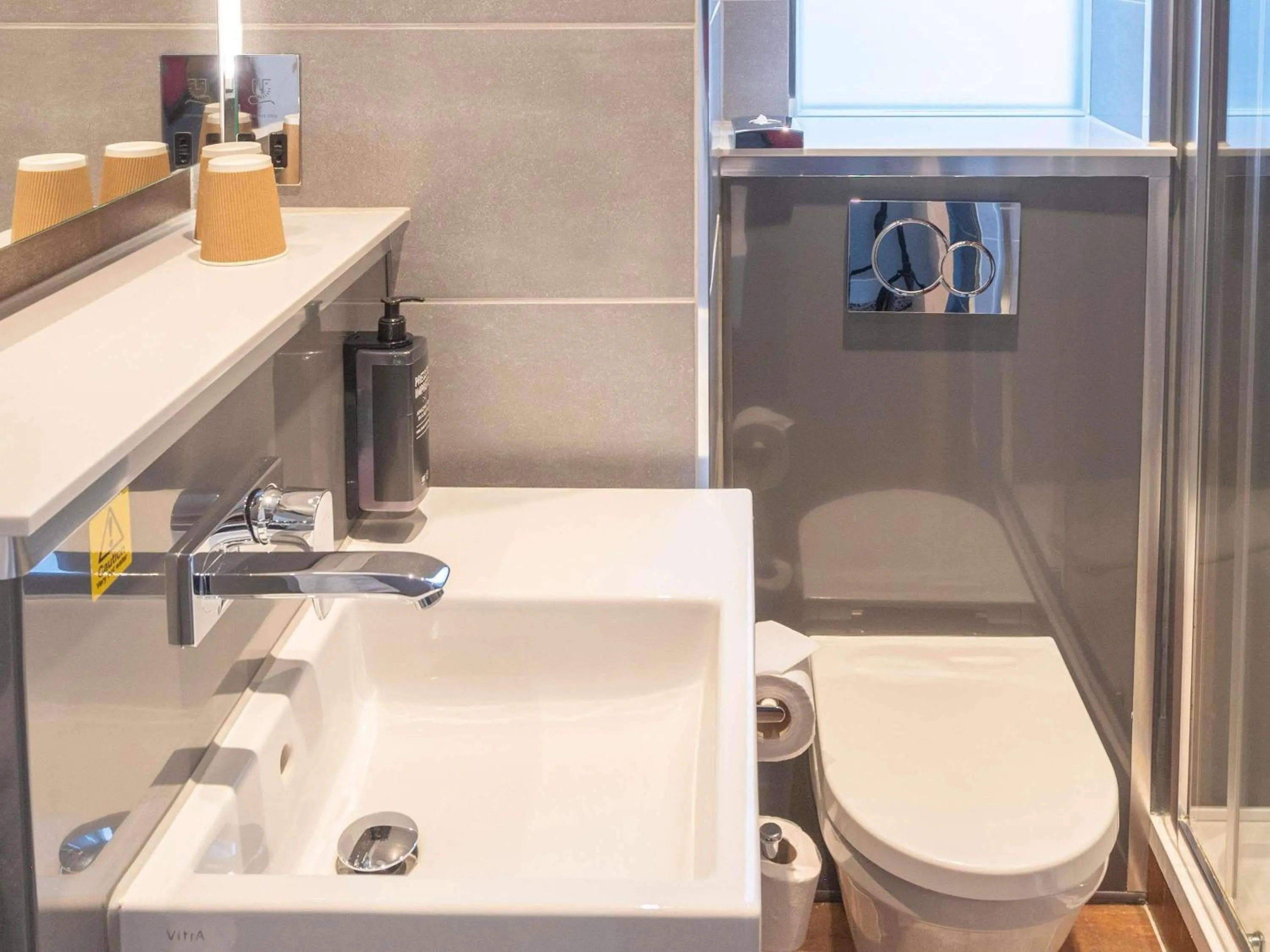 Bedroom in ibis Styles Leeds City Centre Arena