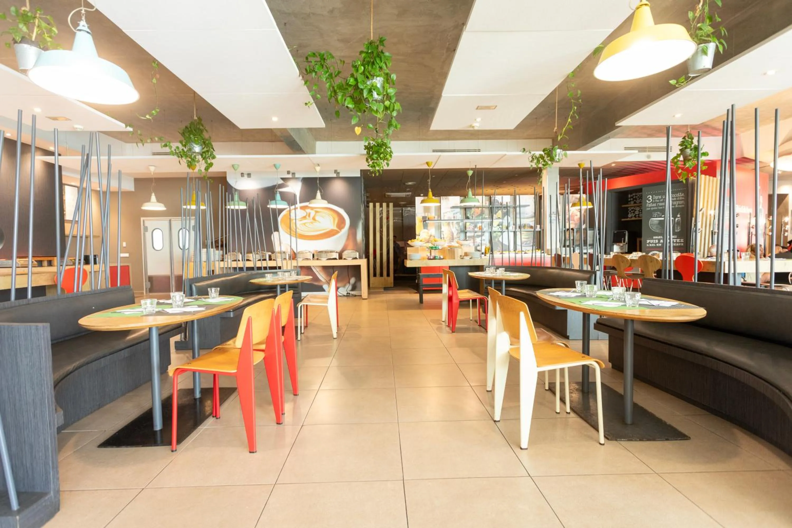 Restaurant/places to eat in Ibis Rabat Agdal
