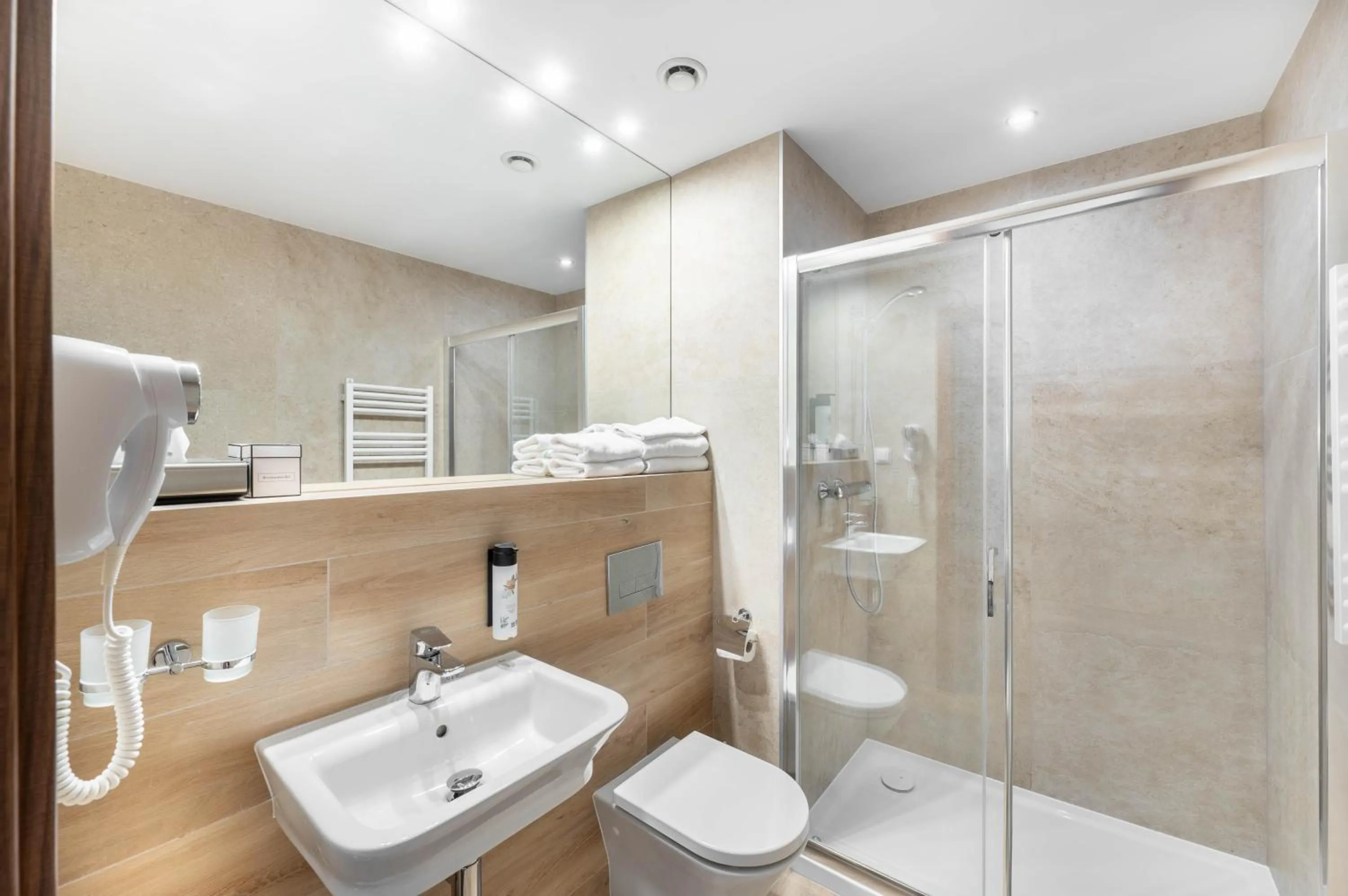 Shower in Hotel Arche