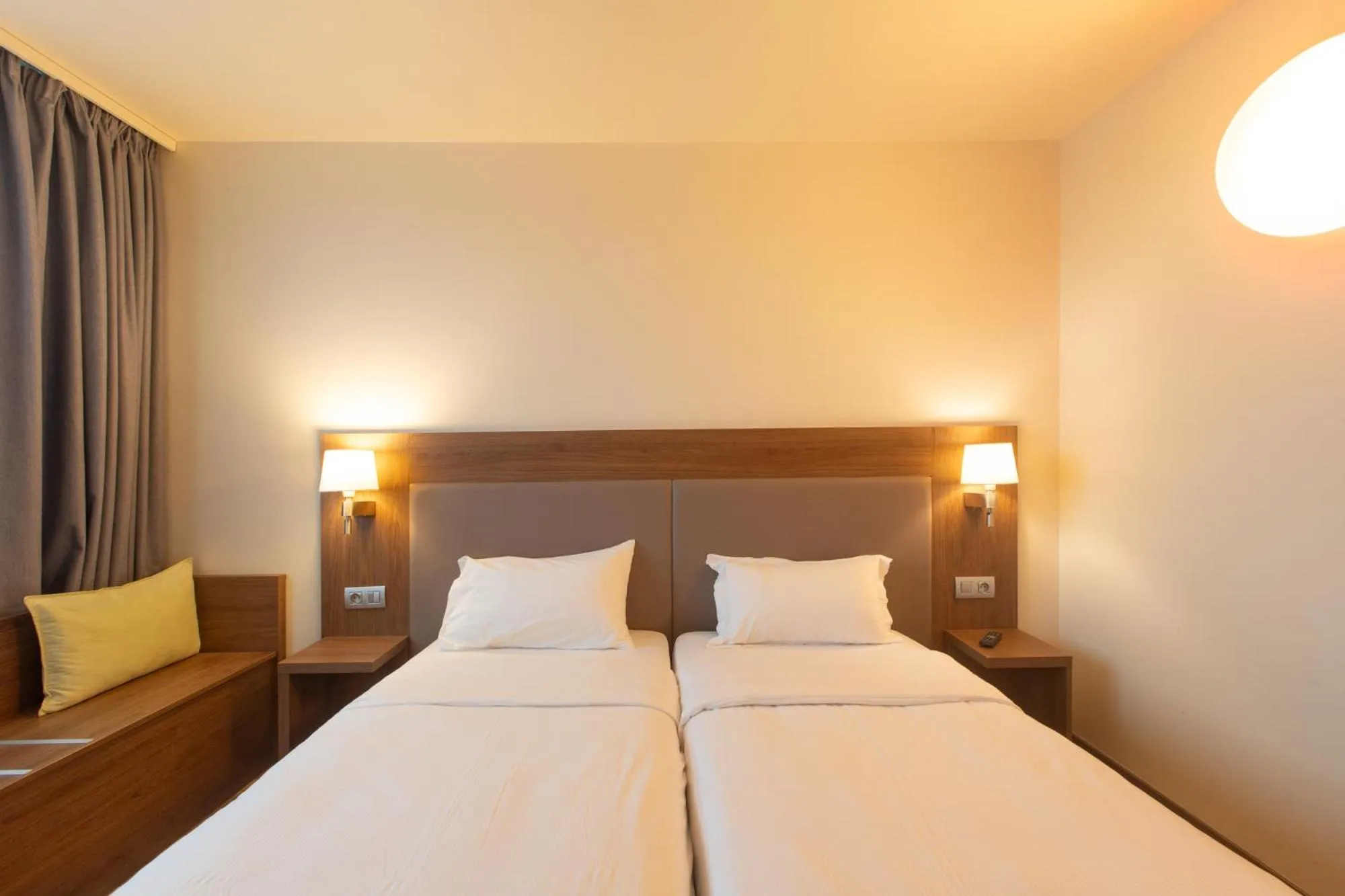 Bedroom, Bed in Campanile PRIME - Metz Centre Gare