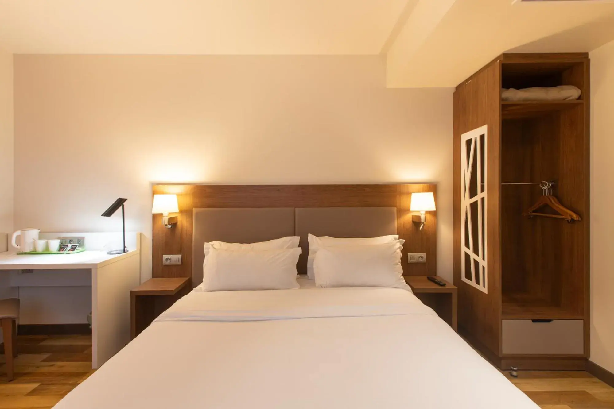 Standard Double Room in Campanile Metz Centre - Gare Standard Double Room in Campanile Metz Centre - Gare