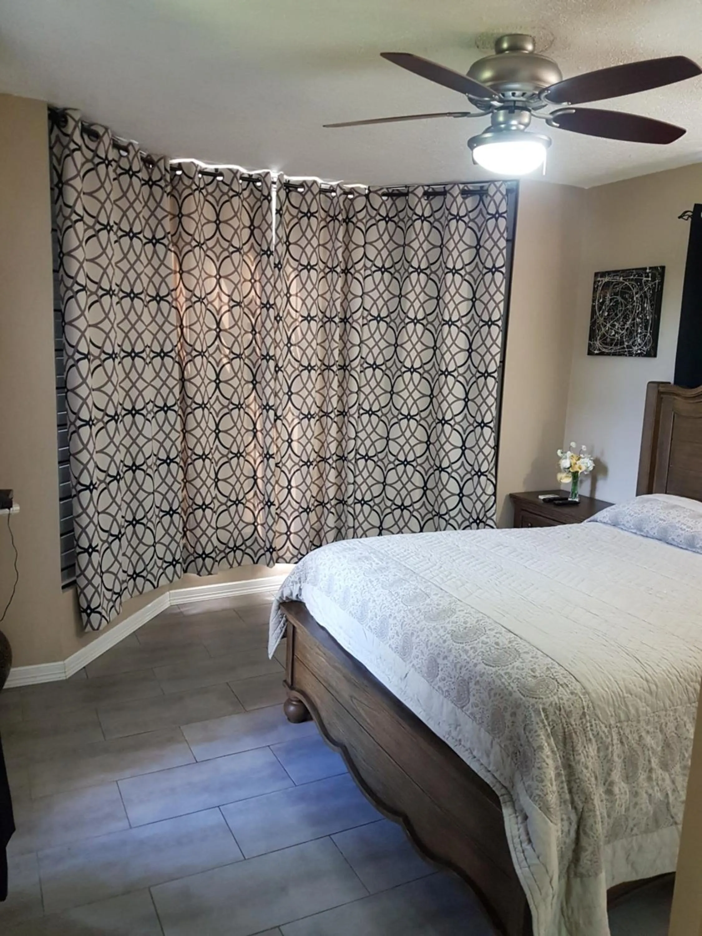 Bedroom, Bed in Skycastle Oasis