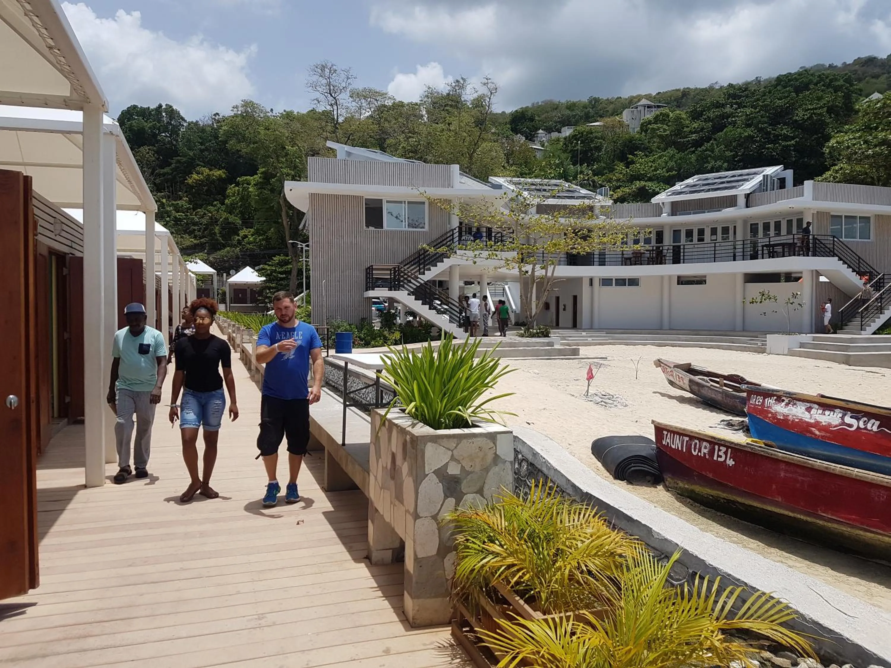 Restaurant/places to eat in Skycastle Oasis