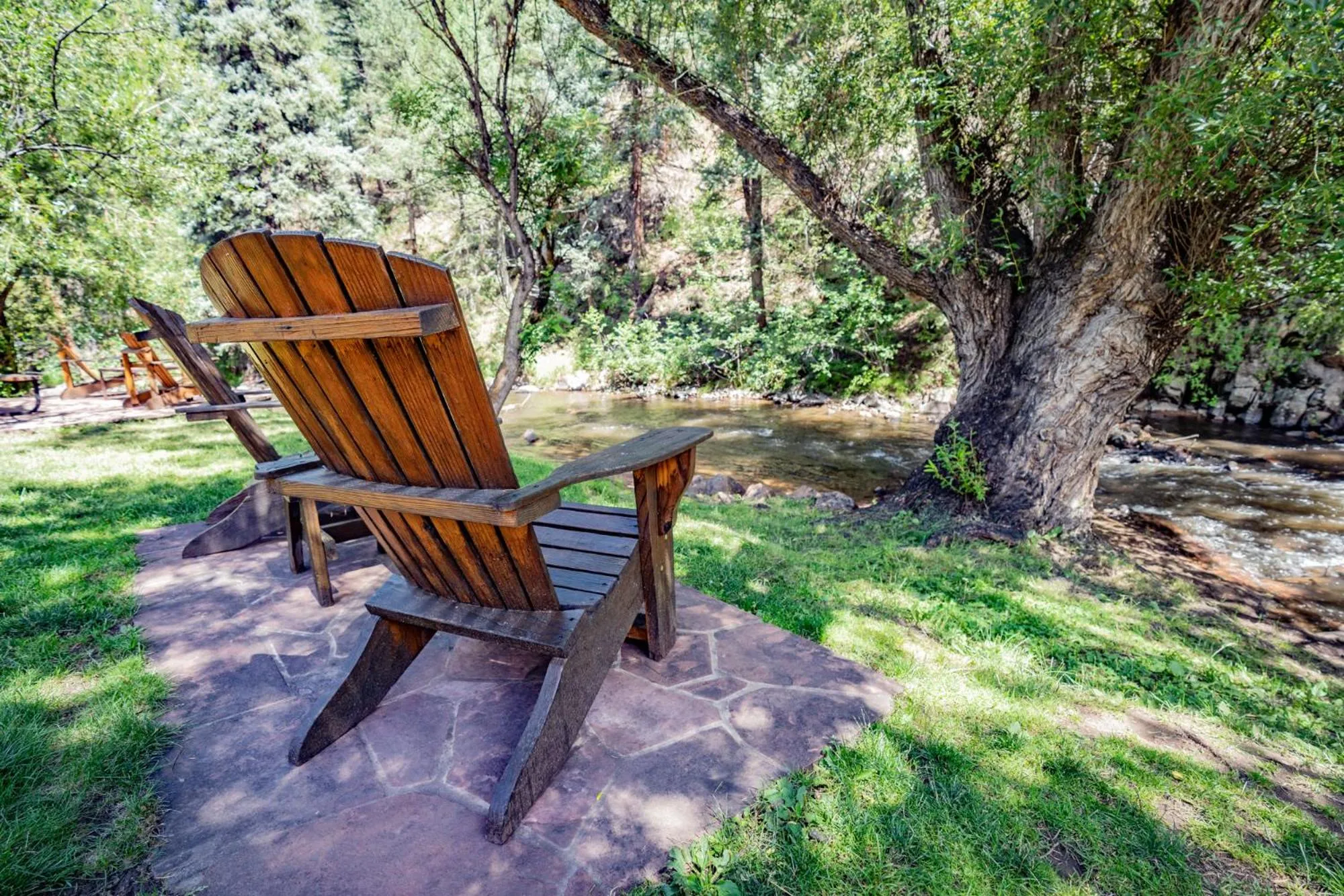Property building in Colorado Bear Creek Cabins