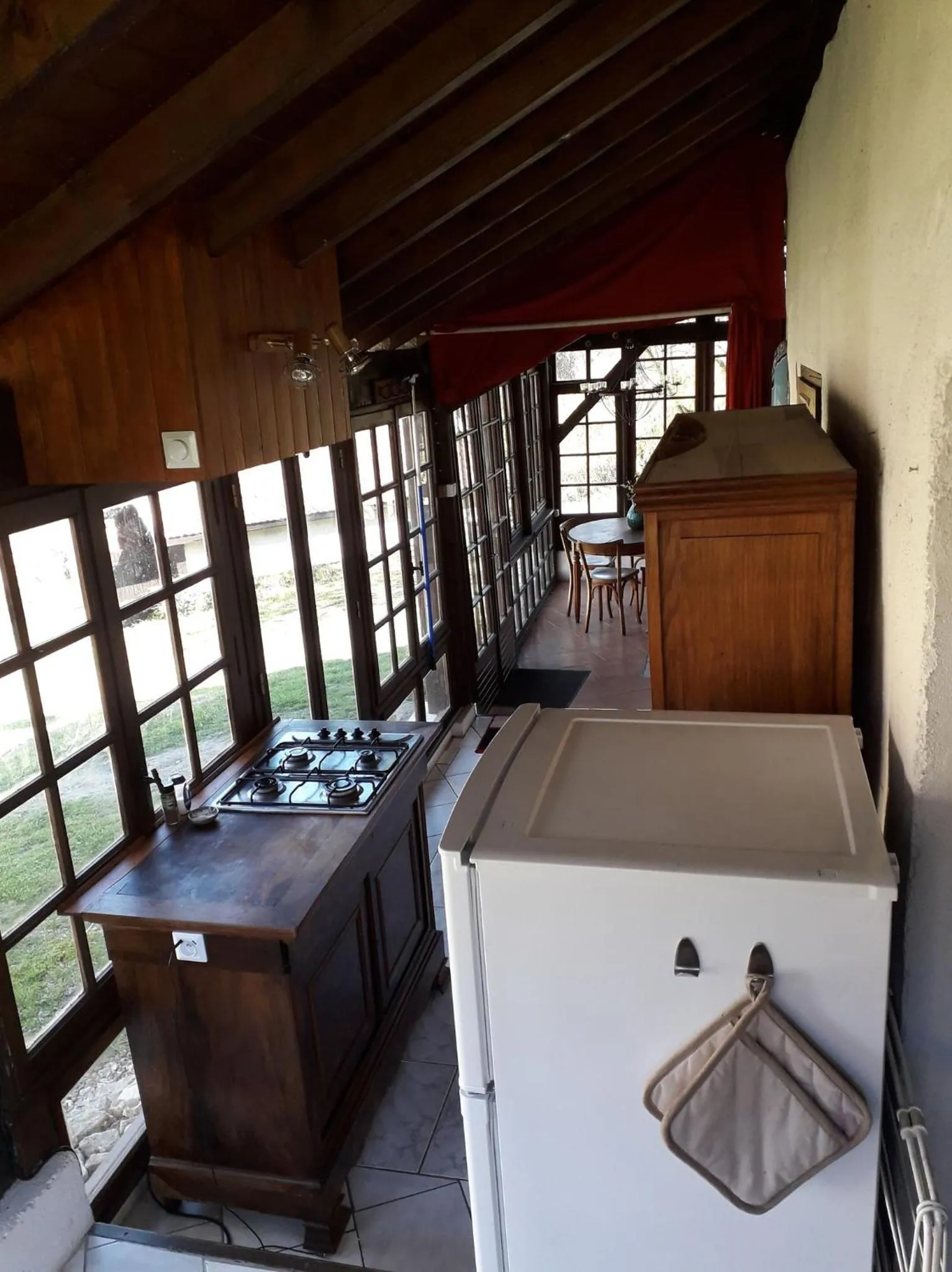 Kitchen or kitchenette in Dependance du Moulin Galuzot