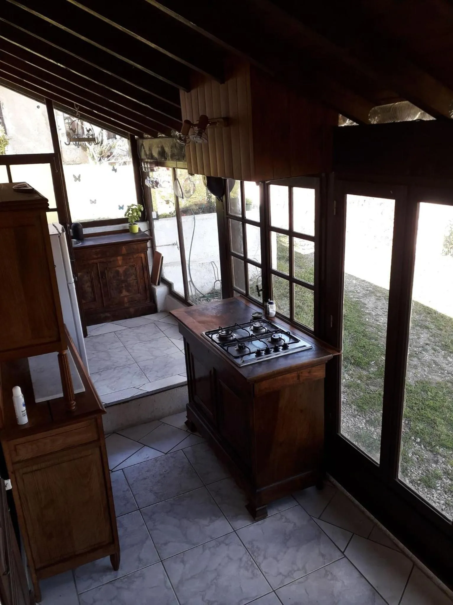 Kitchen or kitchenette, Bed in Dependance du Moulin Galuzot