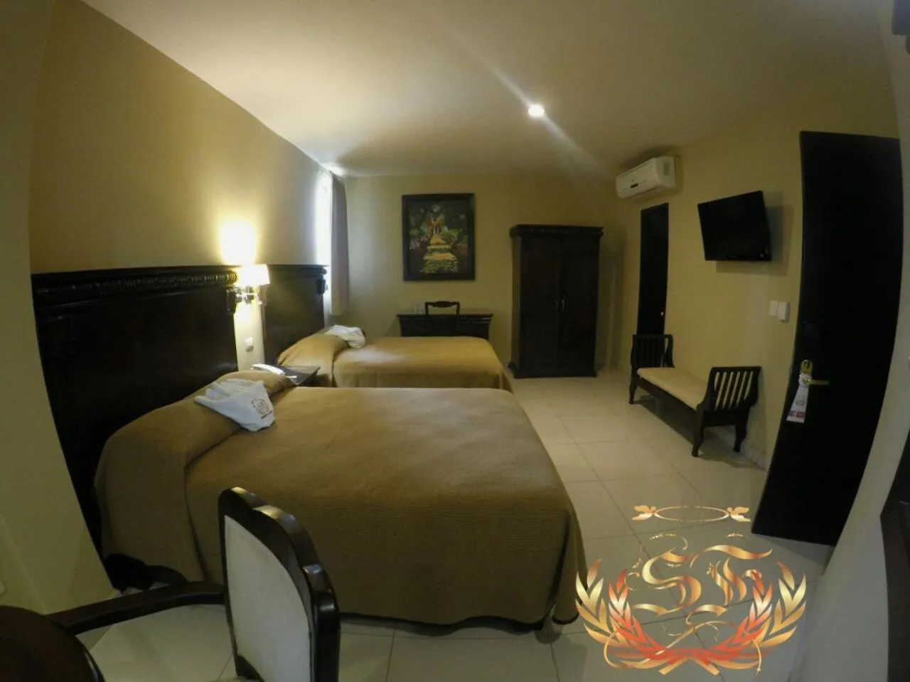 Photo of the whole room, Bed in Hotel San Francisco