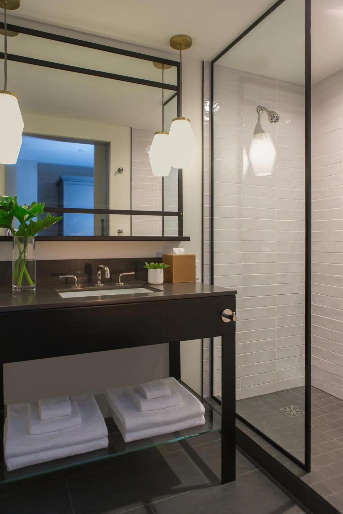 Bathroom, Bed in Kimpton Everly Hotel Hollywood by IHG