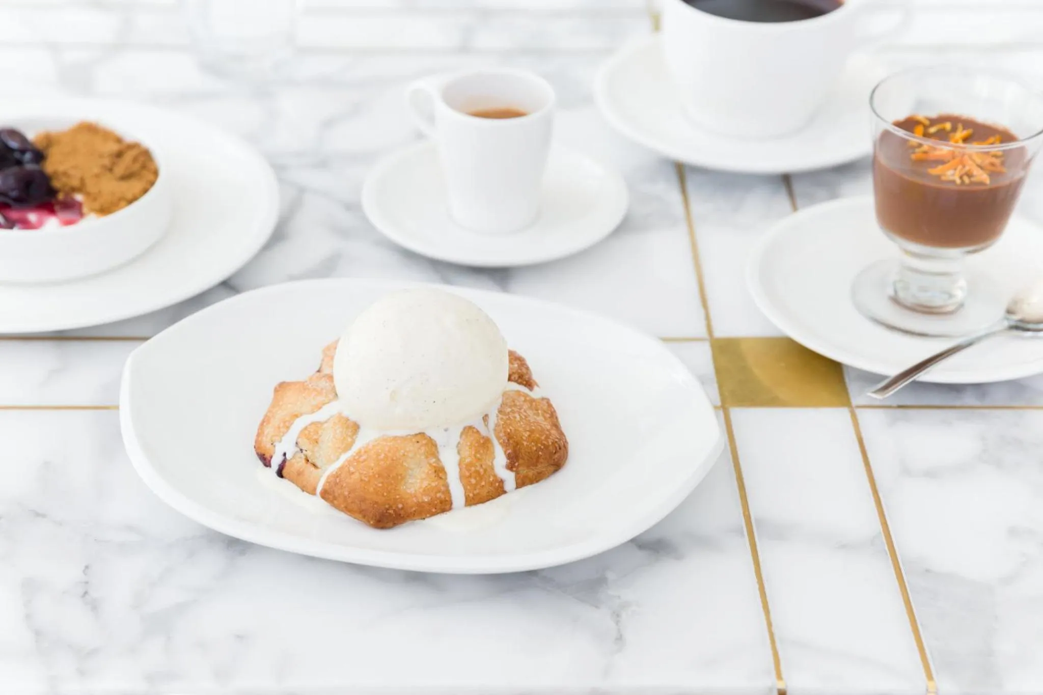 Restaurant/places to eat in Kimpton Everly Hotel Hollywood by IHG